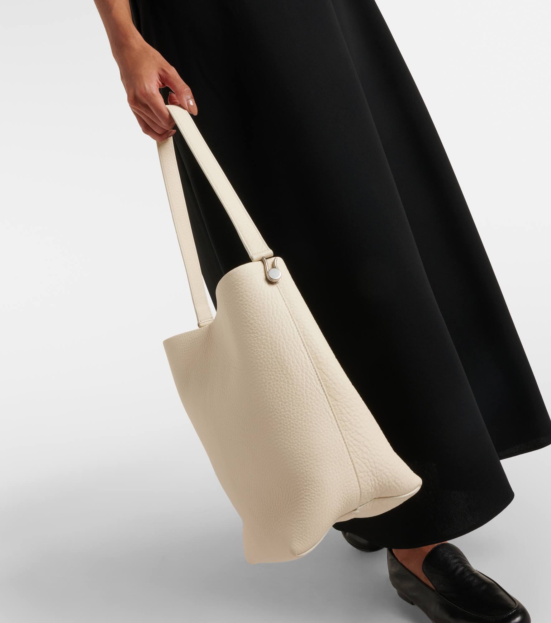N/S Park Tote Medium leather shoulder bag - 7