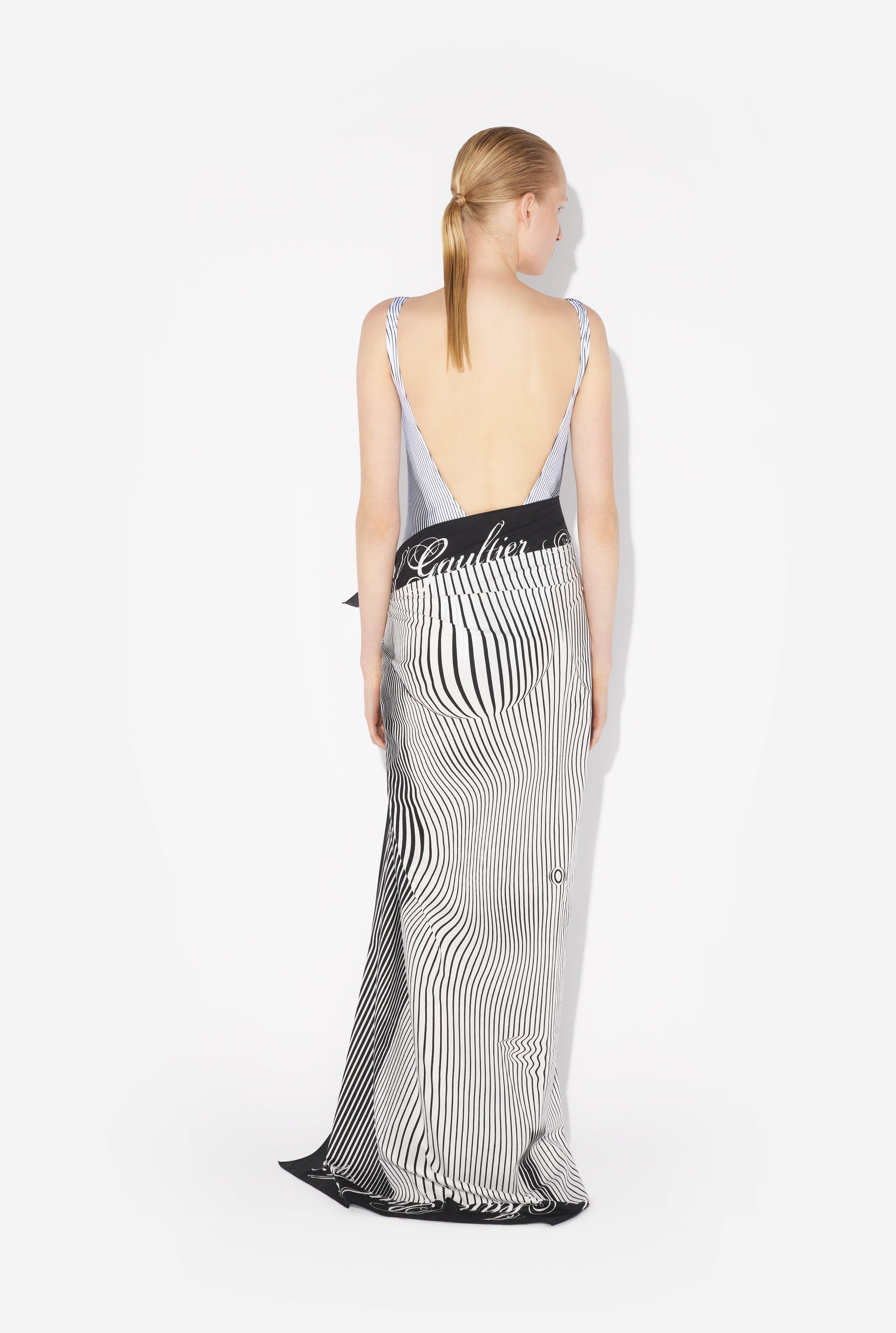 THE PINSTRIPES BODY MORPHING SARONG - 2