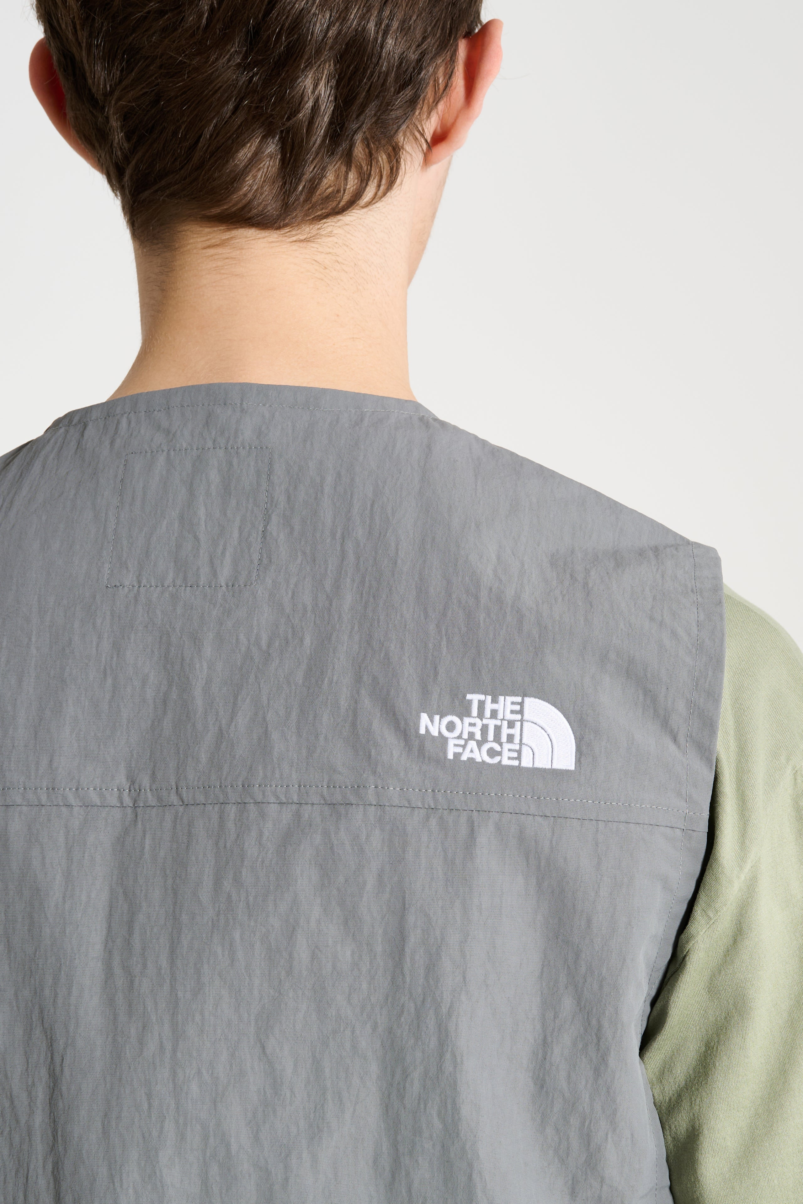 THE NORTH FACE MOUNTAIN WIND VEST SMOKED PEARL - 6