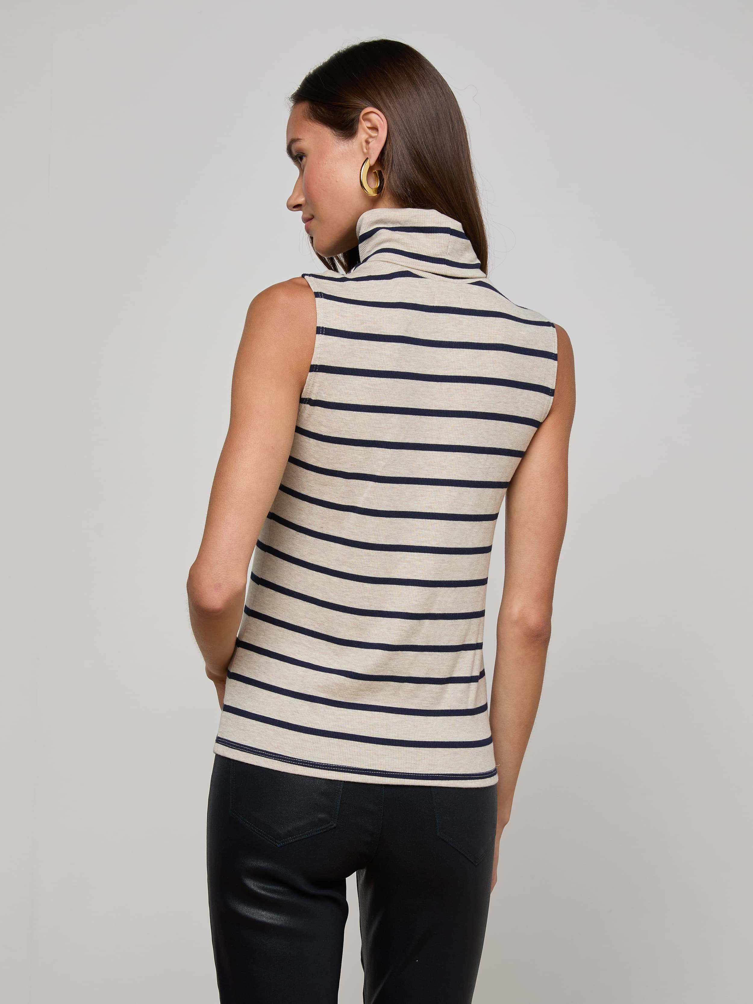 Ceci Sleeveless Turtleneck - 5