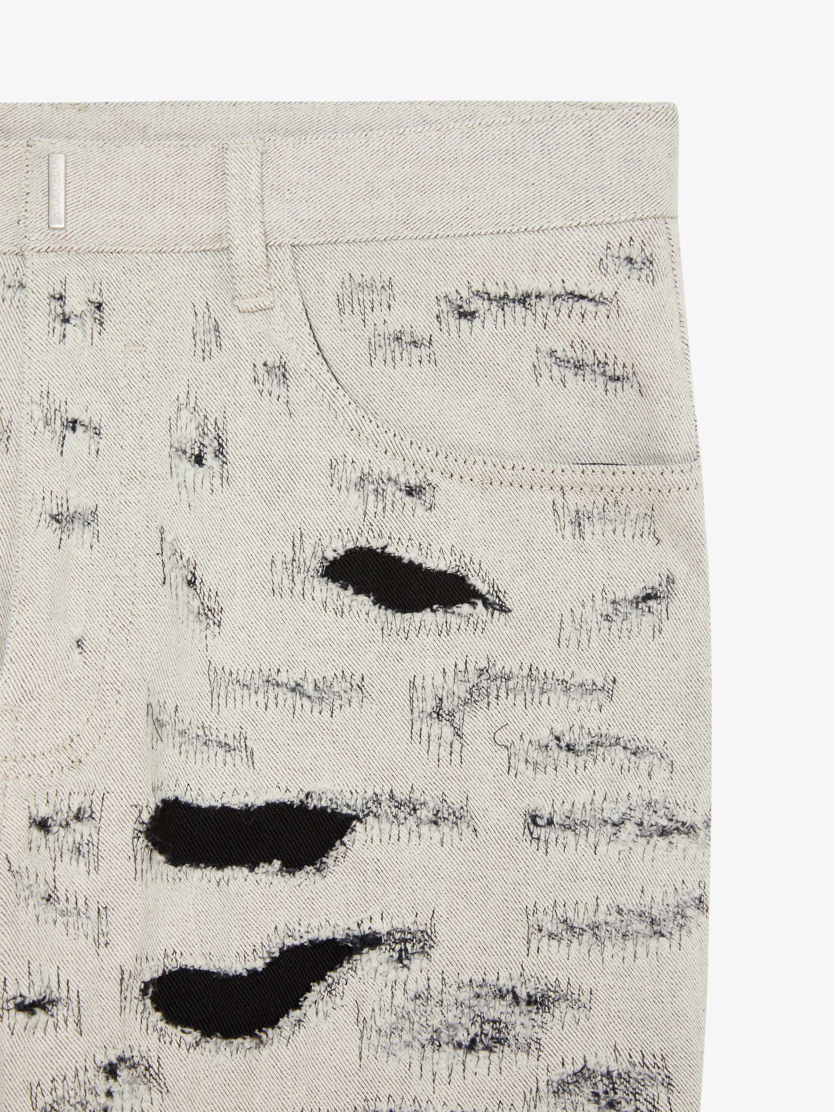 SLIM FIT JEANS IN DESTROYED DENIM - 5