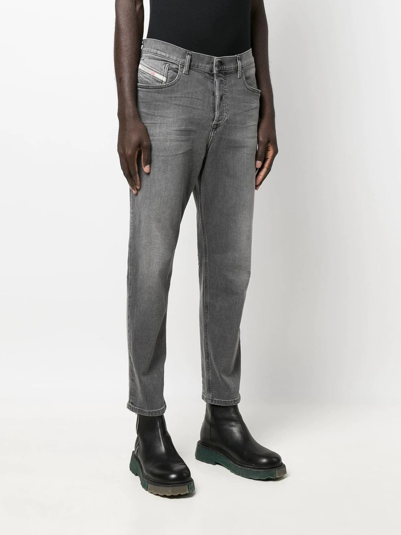 2005 D-FINING tapered jeans 3