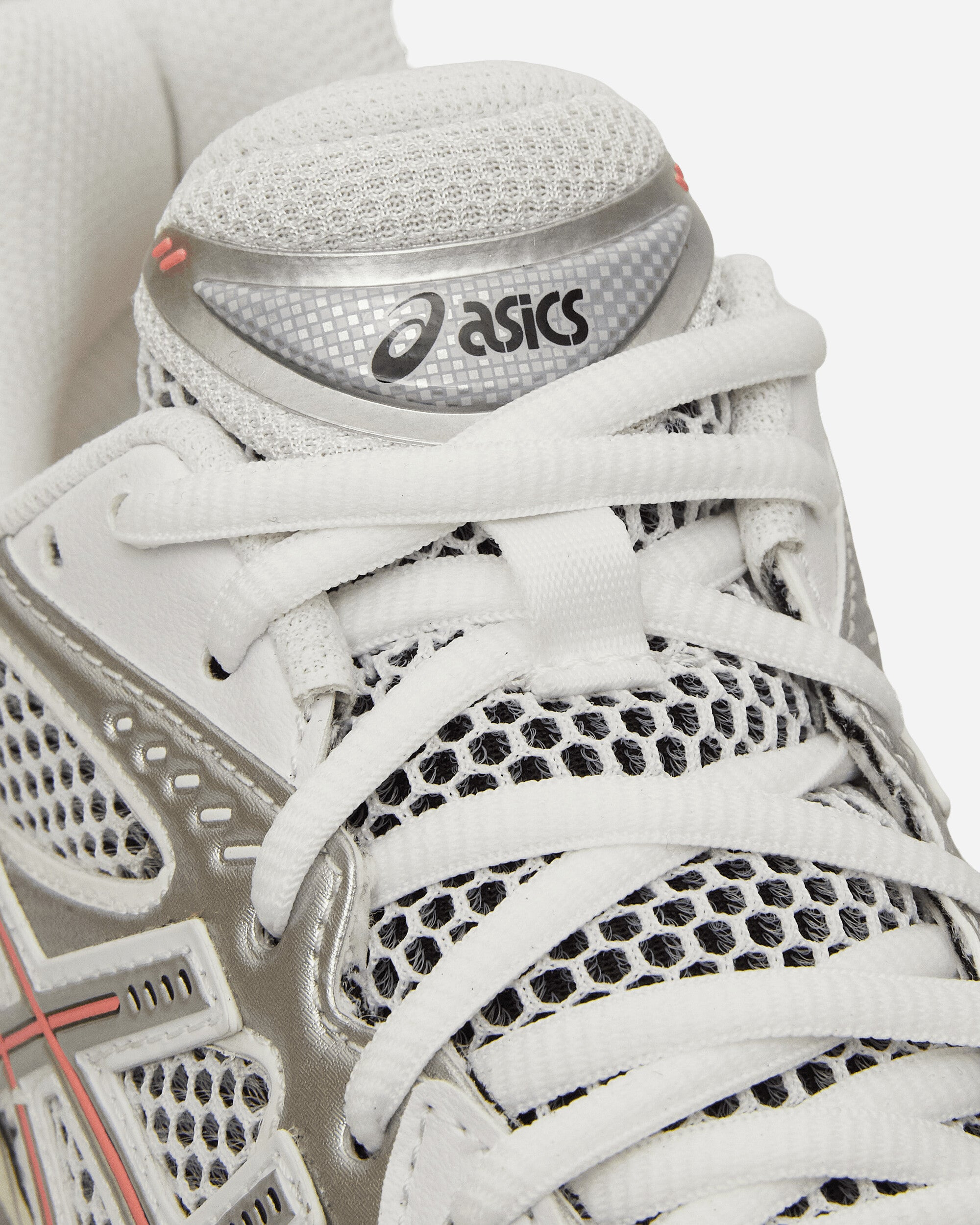 GT-2160 Sneakers White / Sun Coral - 6