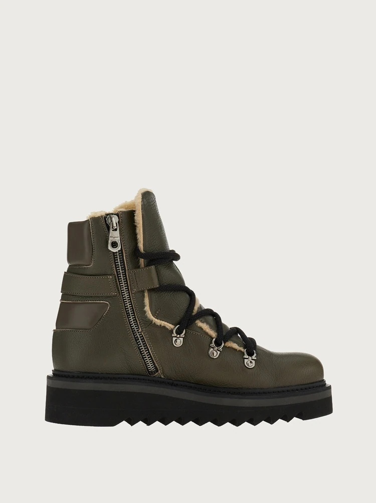 HIKING BOOT - 7