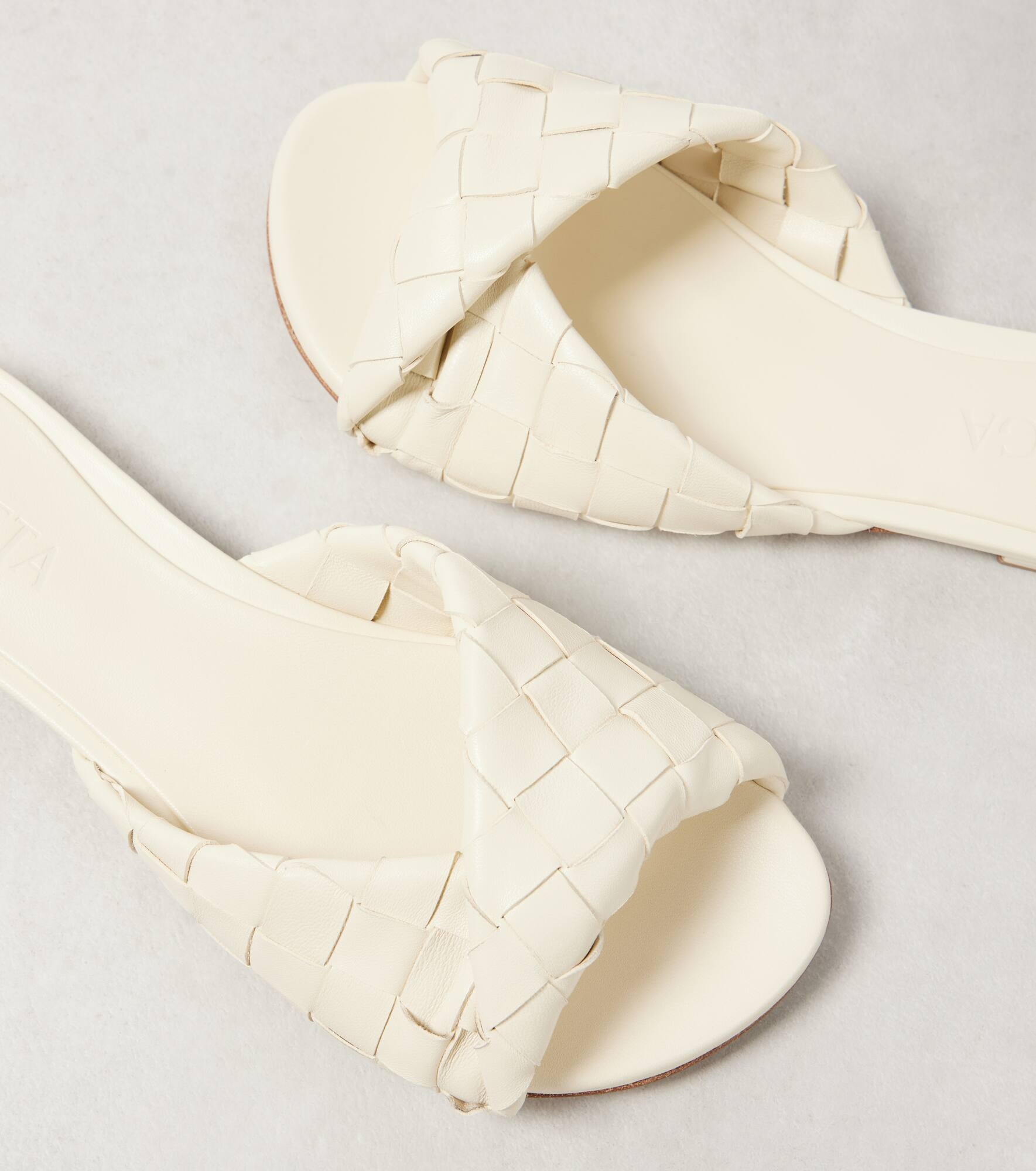 Blink Intrecciato leather slides - 5