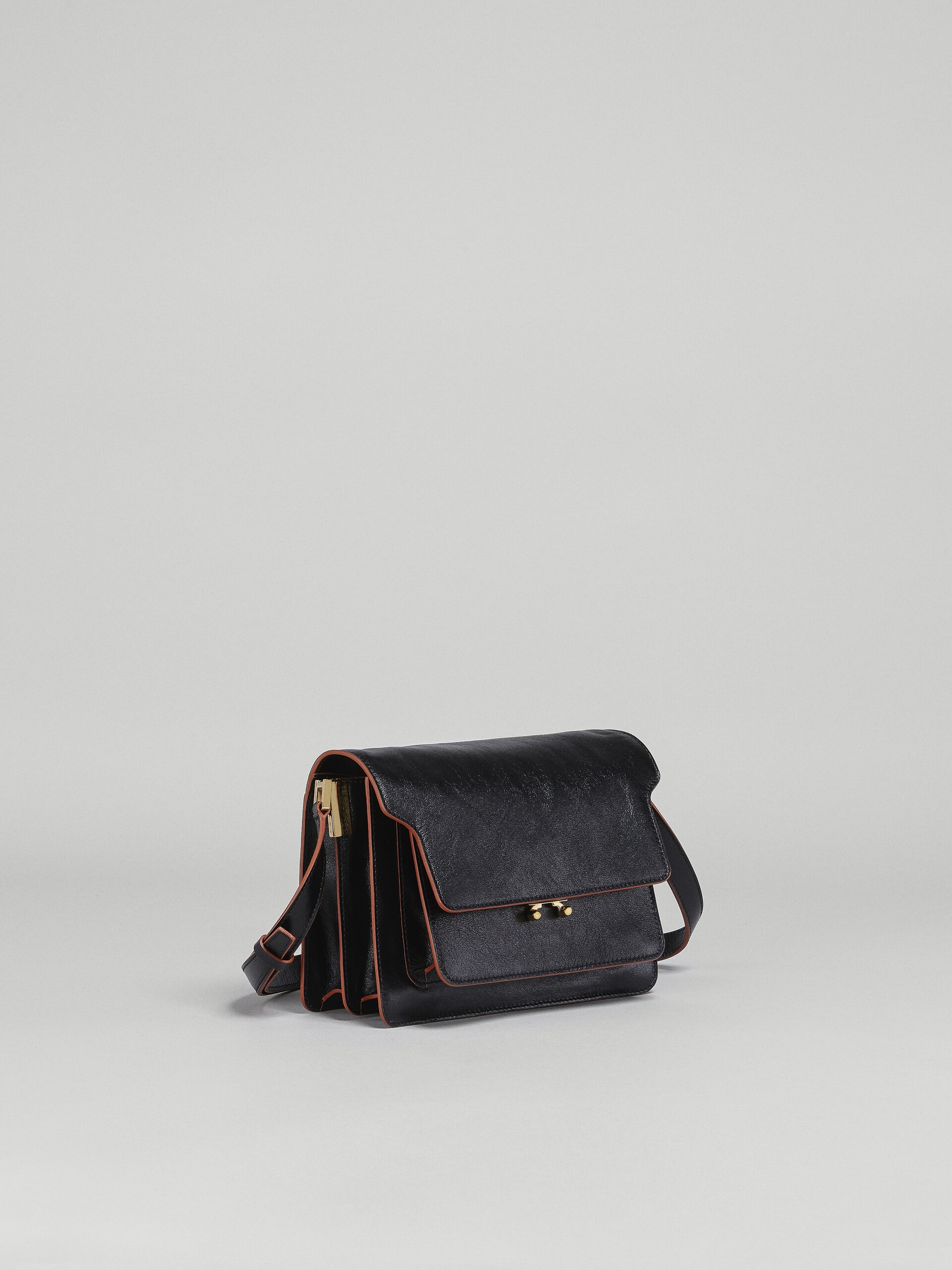 TRUNK SOFT MEDIUM BAG IN BLACK LEATHER - 6