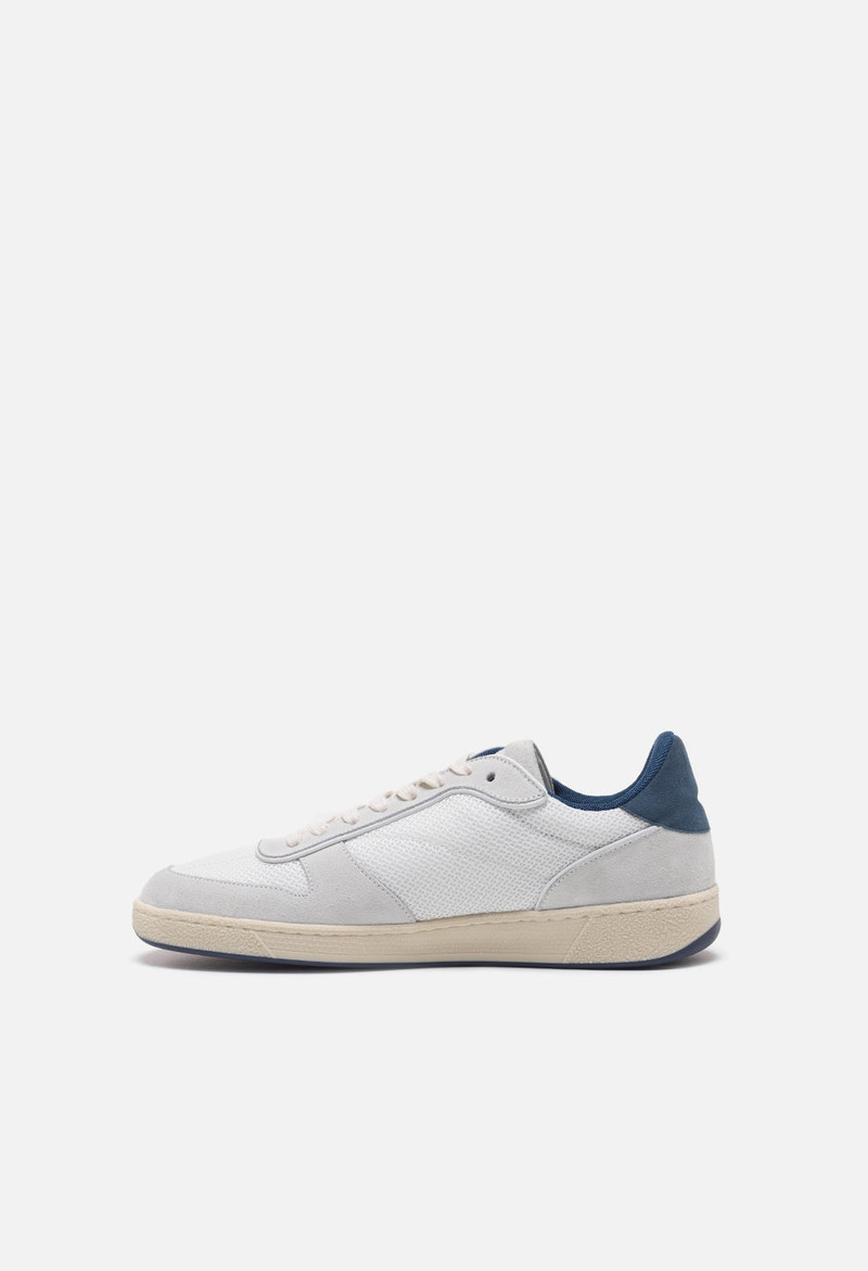 John Elliott COURT LOW outlook