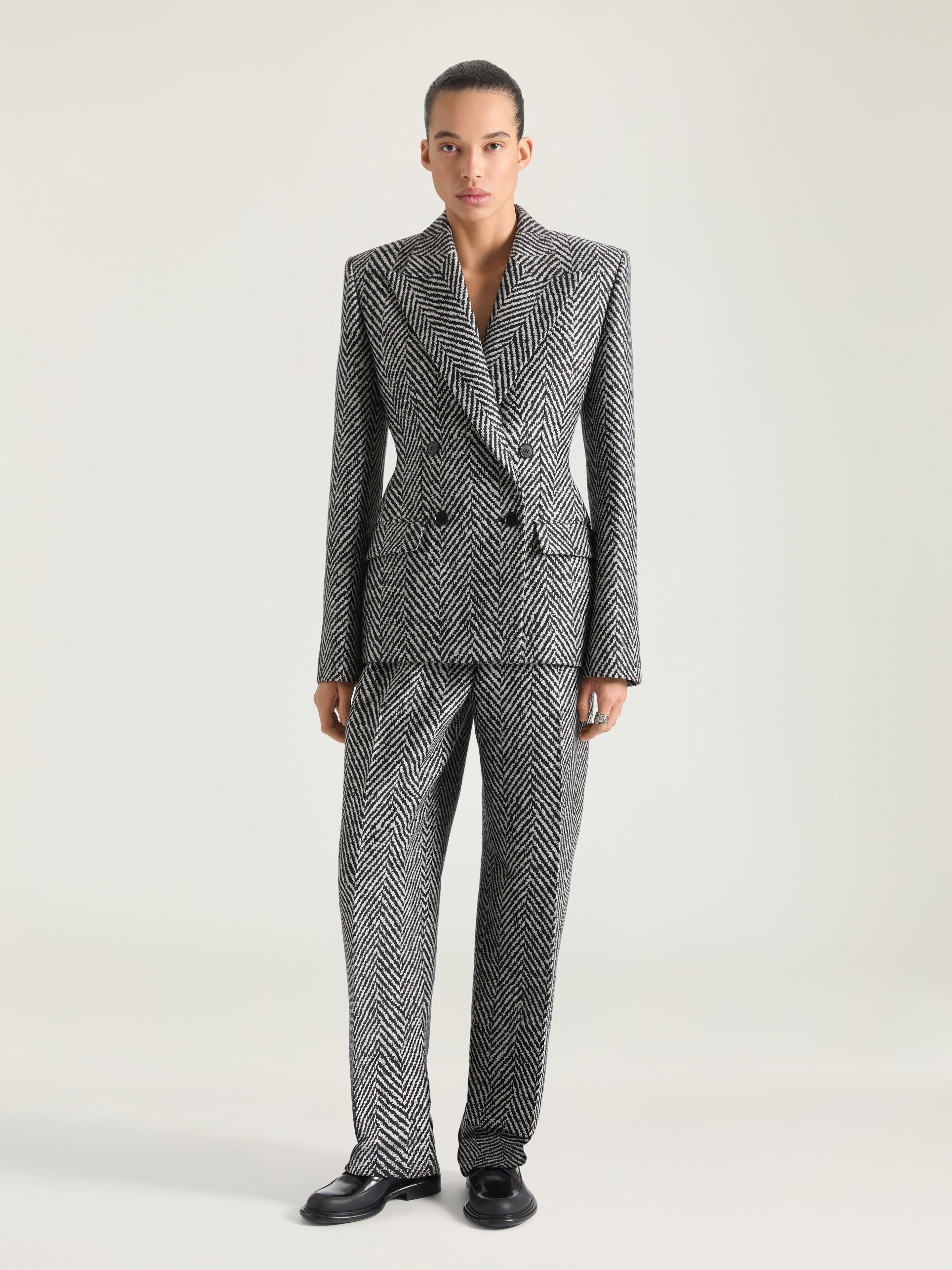 DOUBLE-BREASTED JACKET IN WOOL AND SILK HERRINGBONE - 2