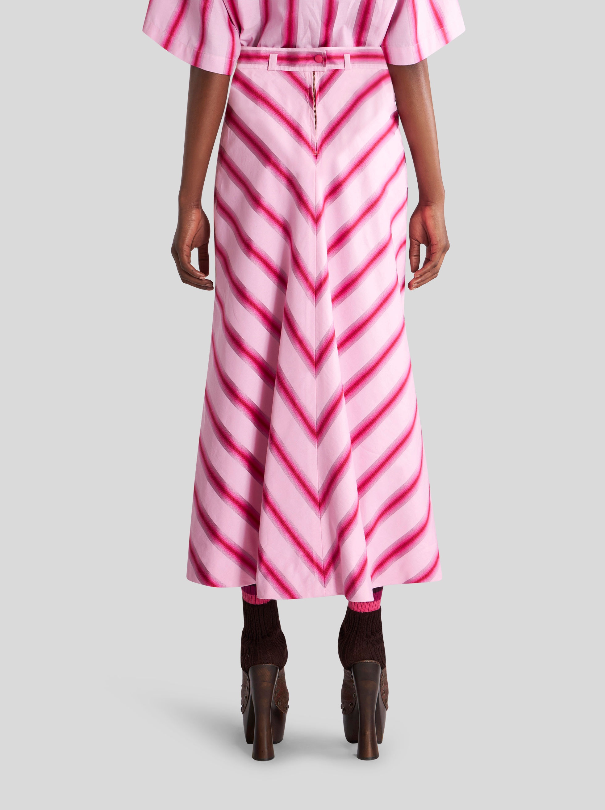 LONG SKIRT WITH DIAGONAL STRIPES - 4