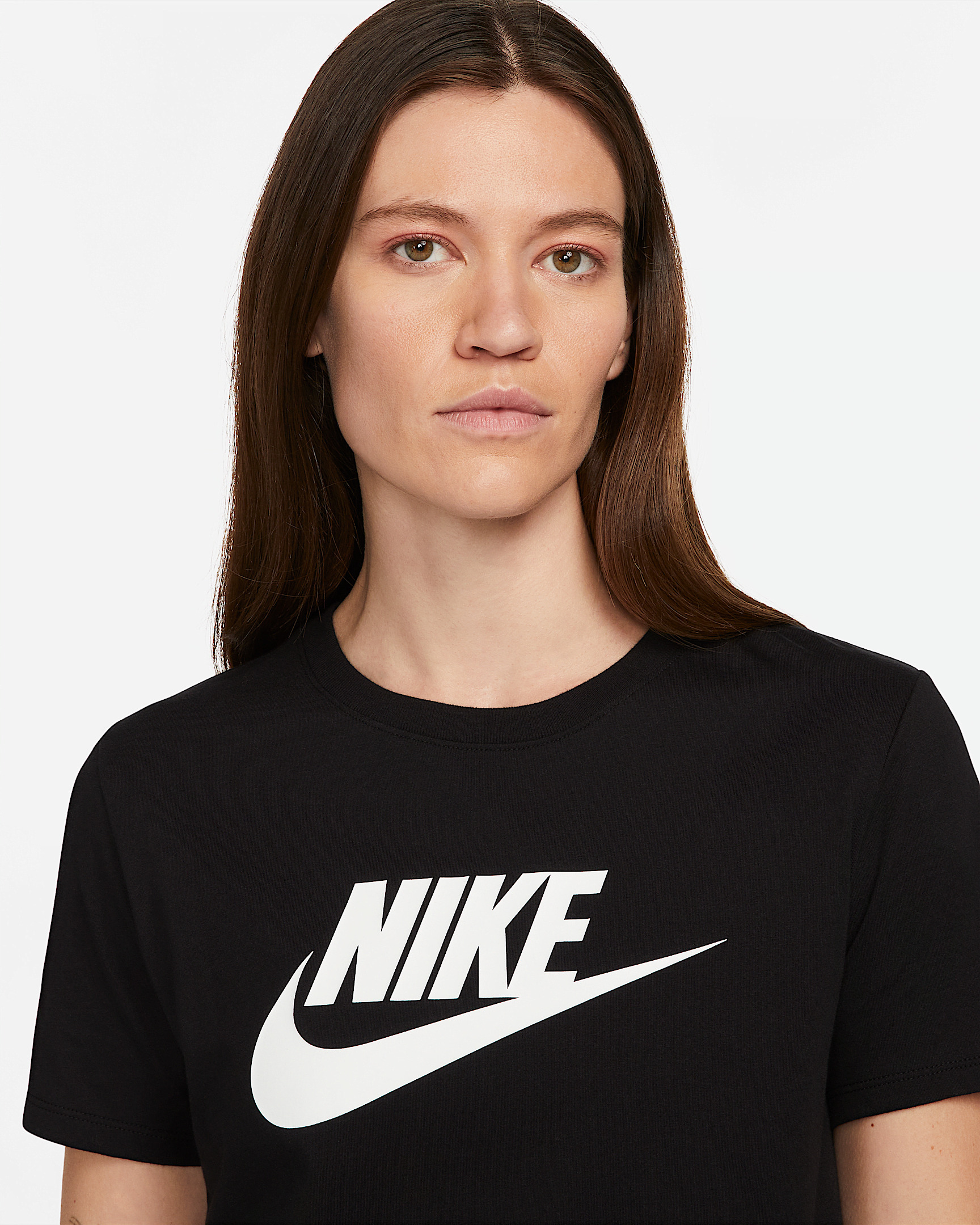 Nike Sportswear Essentials Women's Logo T-Shirt - 3