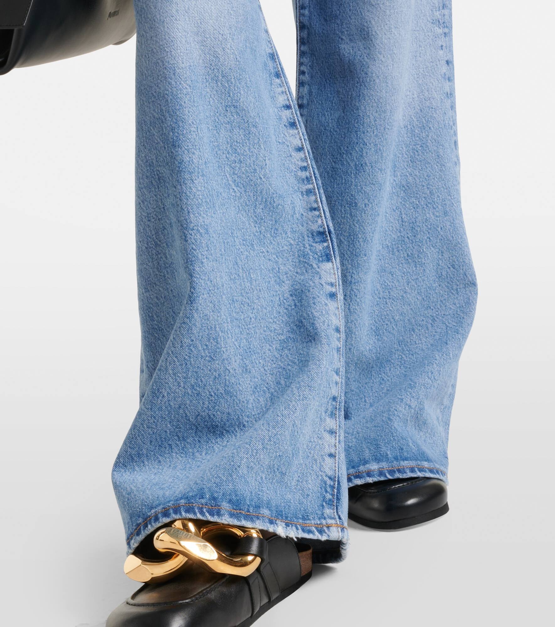 Clara low-rise wide-leg jeans - 5