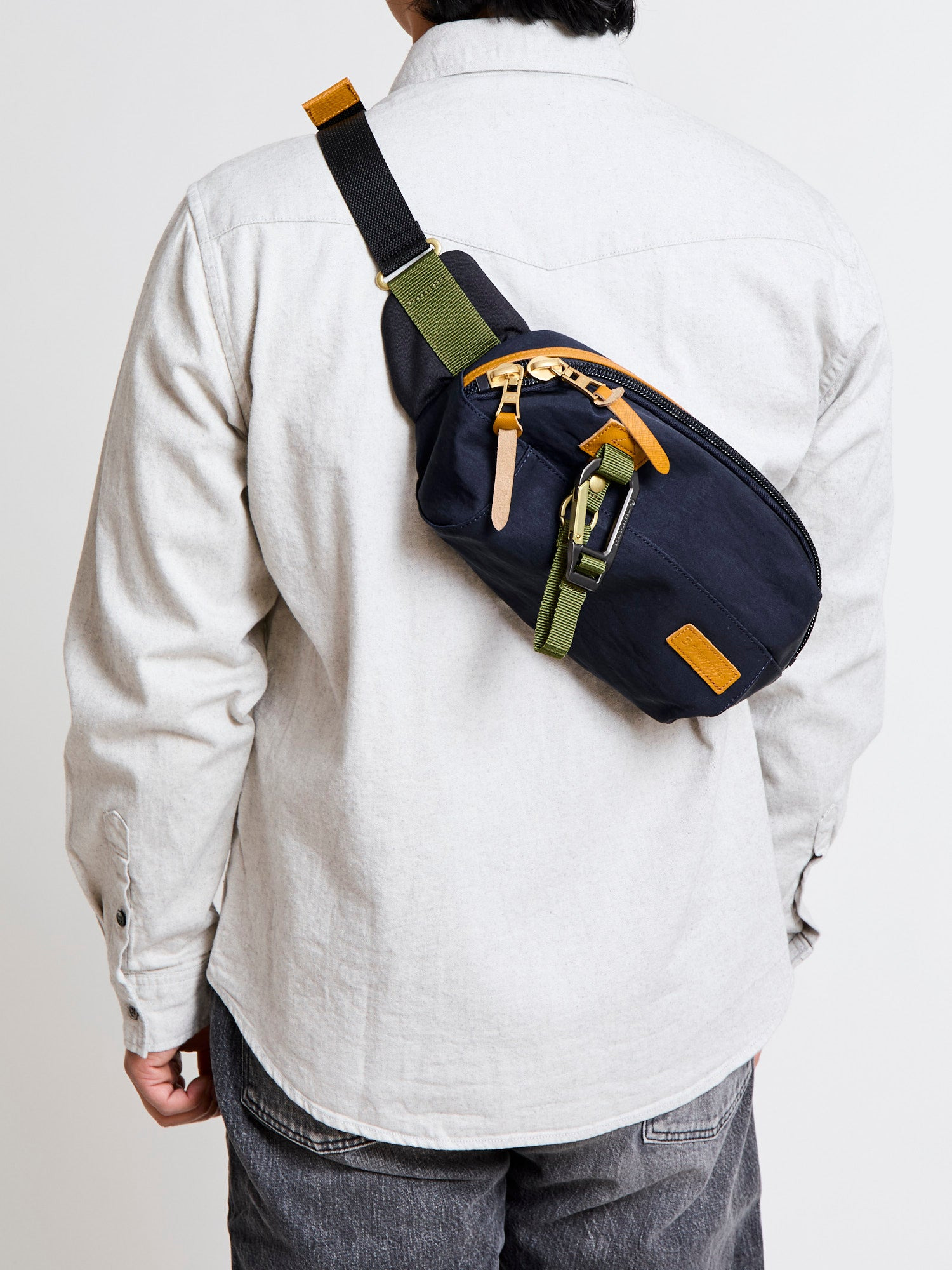 Link Waist Bag v2 in Navy - 2