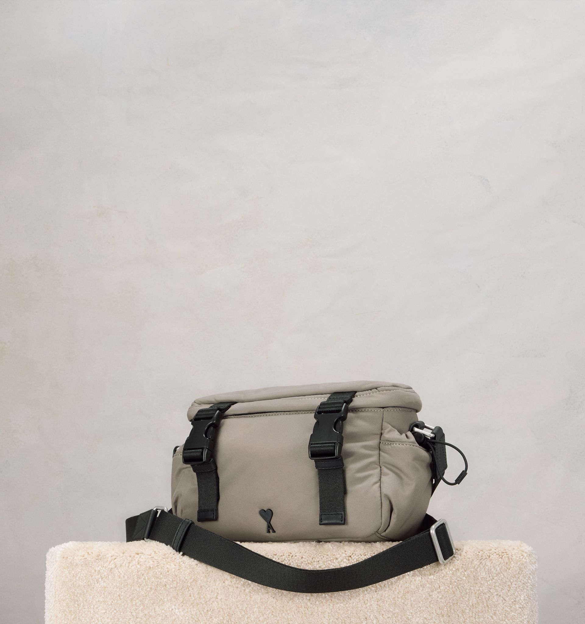 Ami De Coeur Messenger Bag - 5