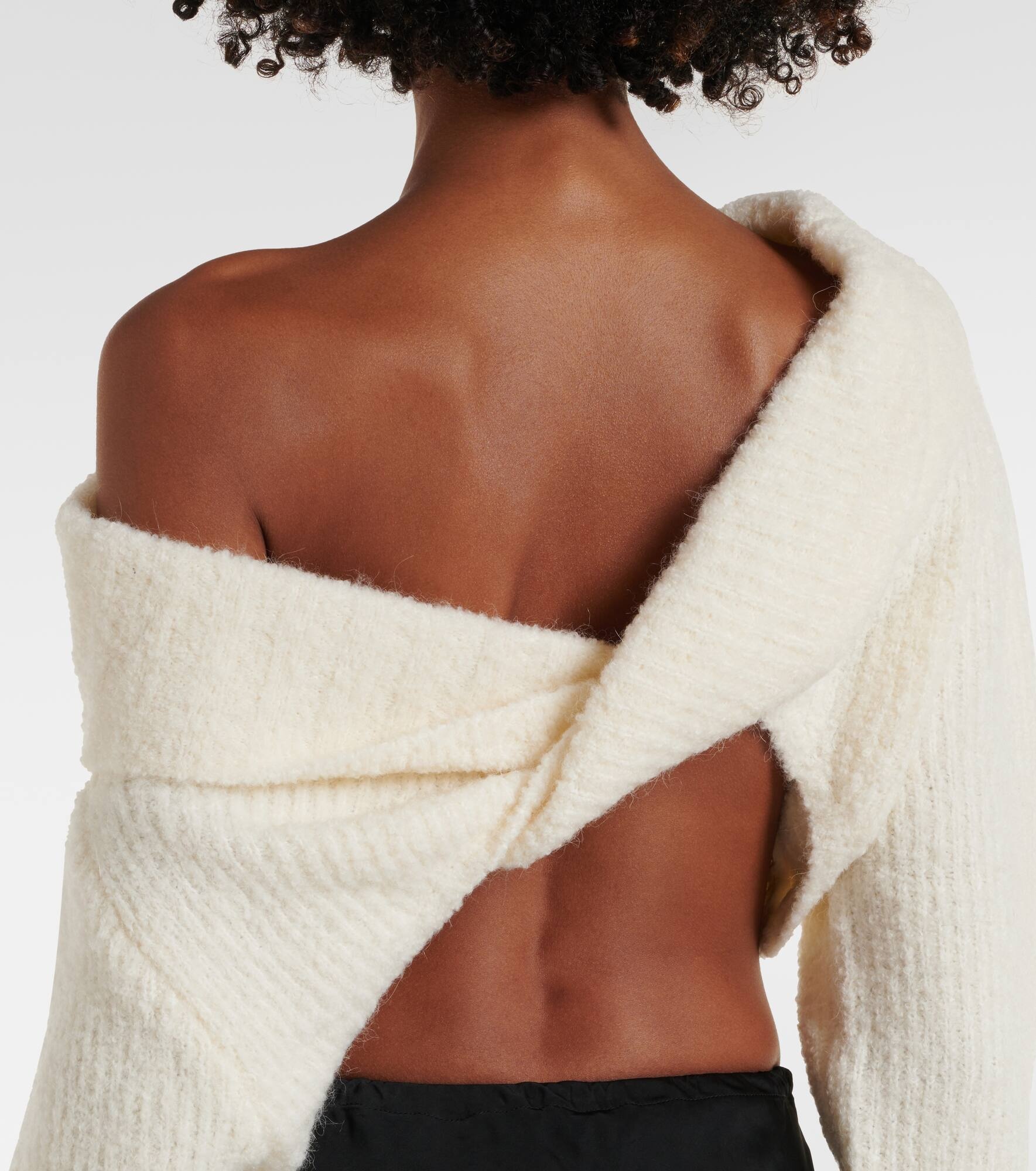 Off-shoulder bouclé sweater - 5