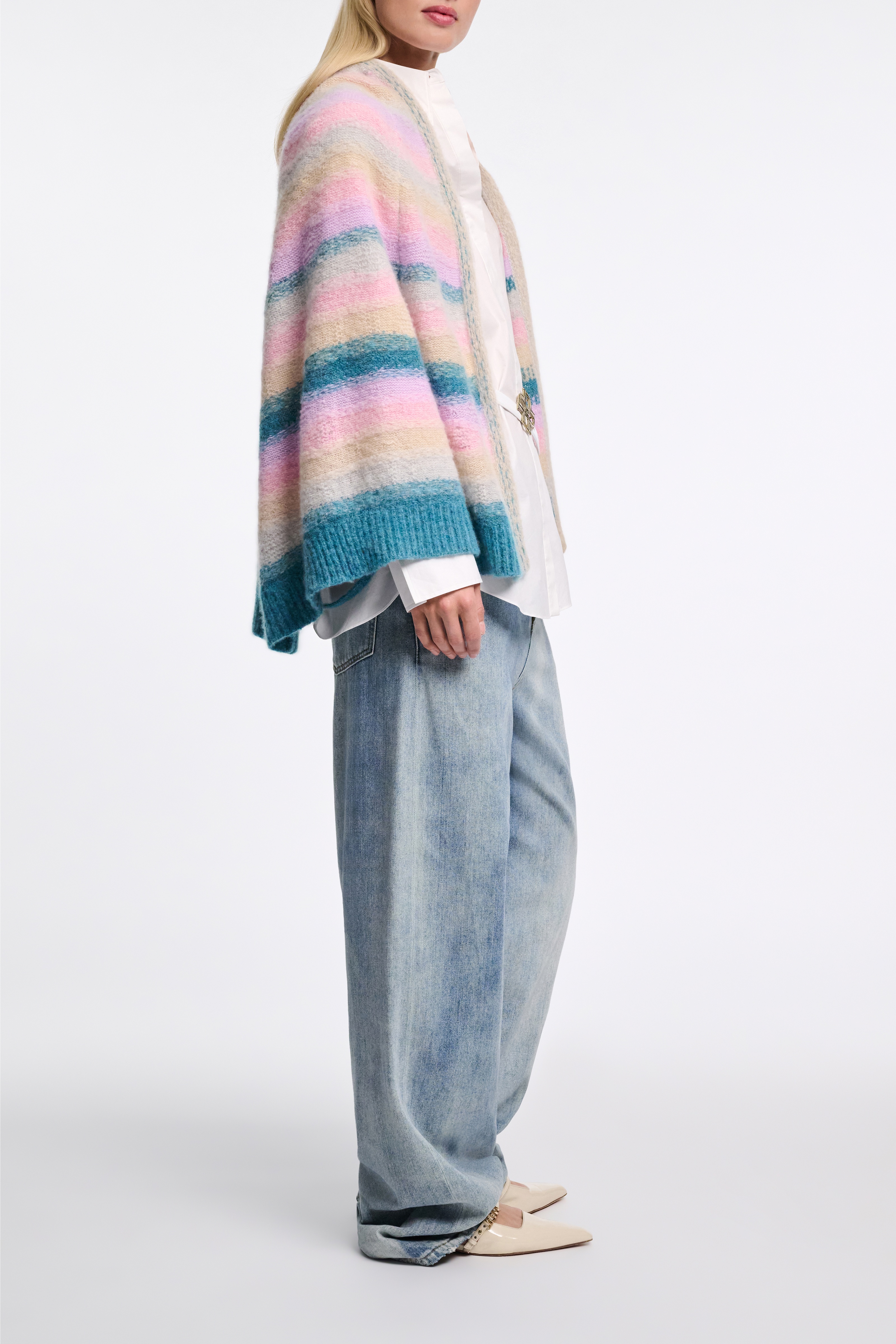 LUXURY LOVE cape - 3
