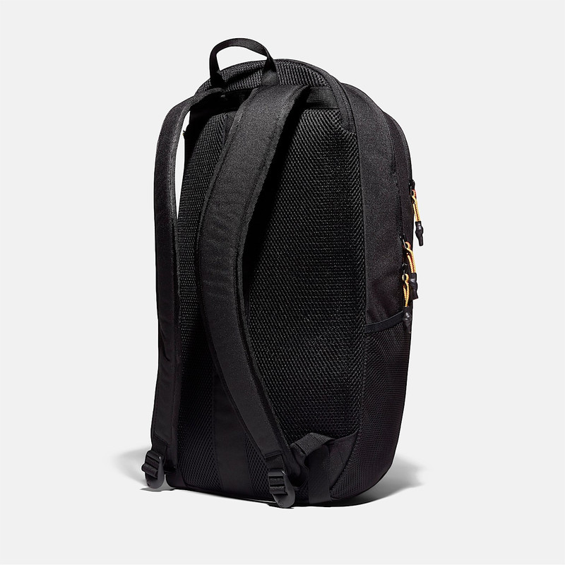 Calverton 26-Liter Backpack 3