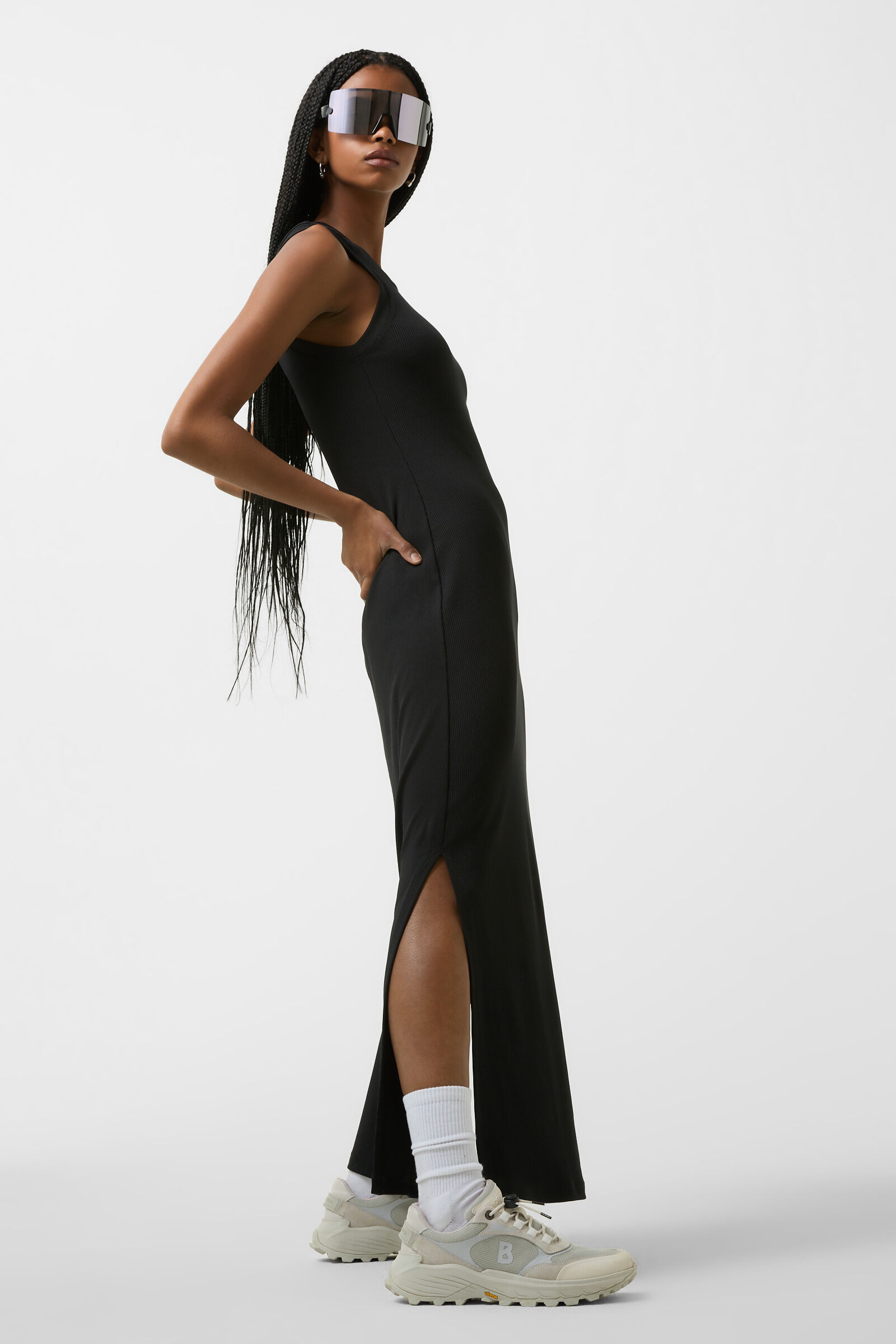 Rib knit dress Eleen in Black - 6