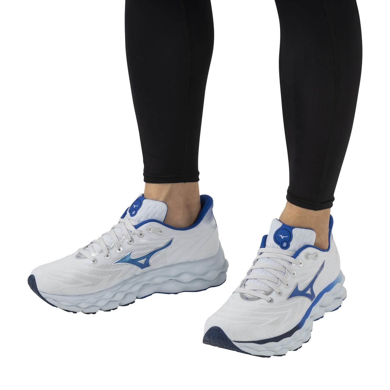 Men's Wave Sky 8 2E Running Shoe - 9