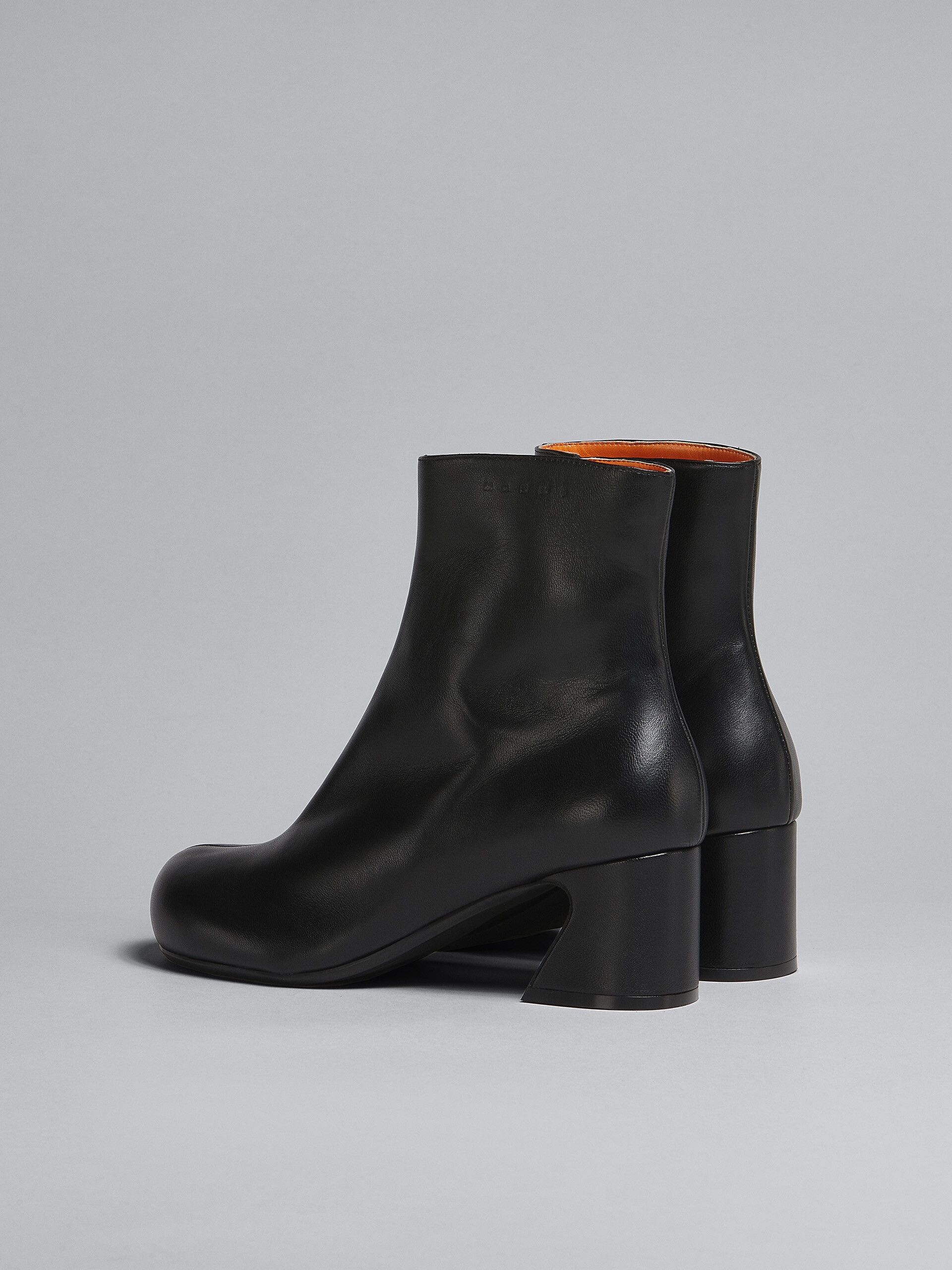 BLACK LEATHER ANKLE BOOT - 3