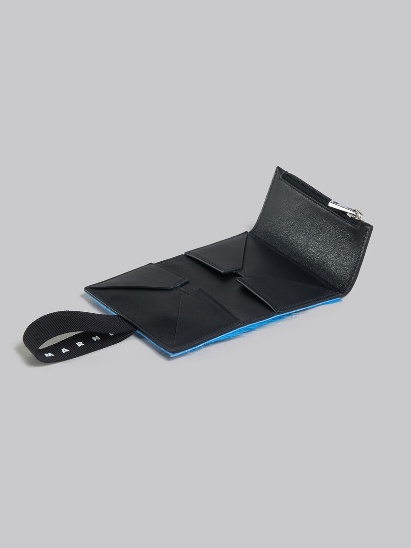 BLUE LONG-HAIR CALFSKIN TRIFOLD WALLET WITH LOGO STRAP 5