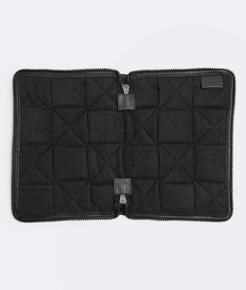 Bottega Veneta DOCUMENT CASE outlook