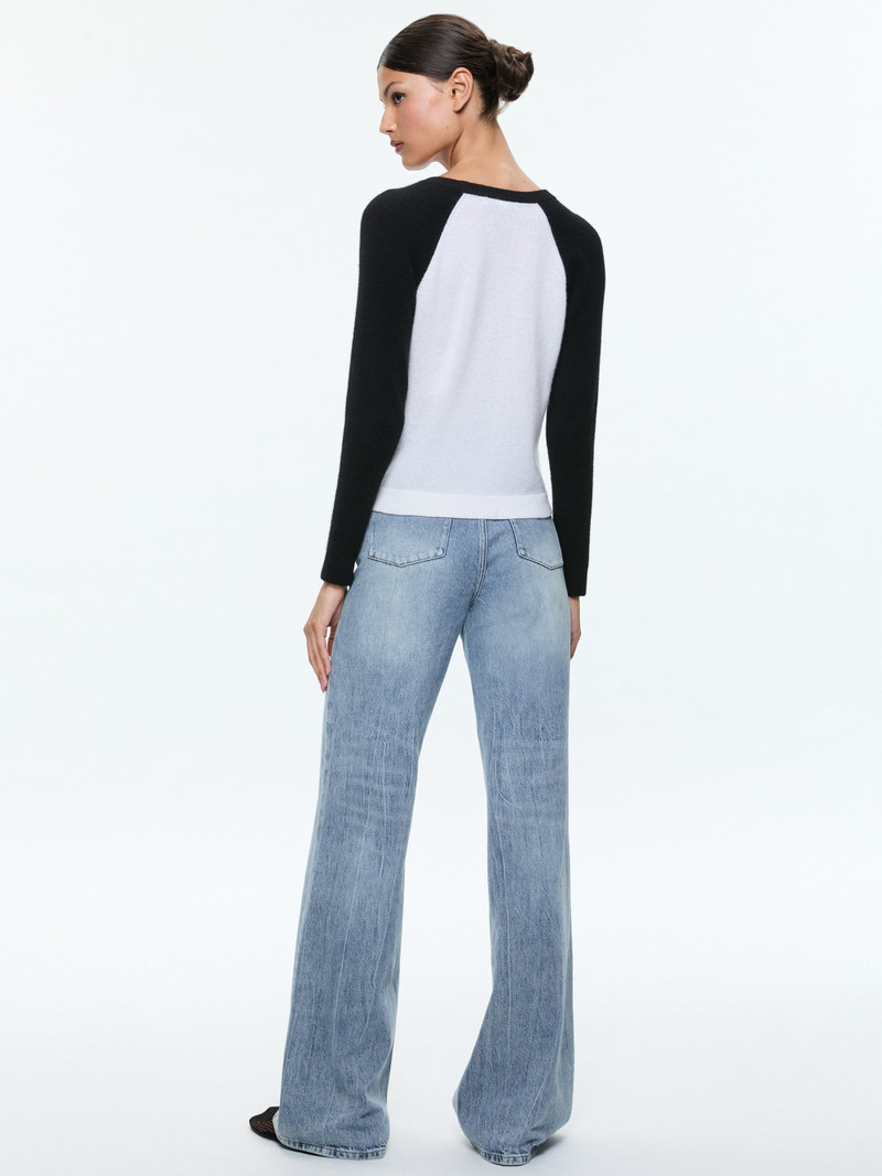 Alice + Olivia AMARI SHRUNKEN RAGLAN outlook