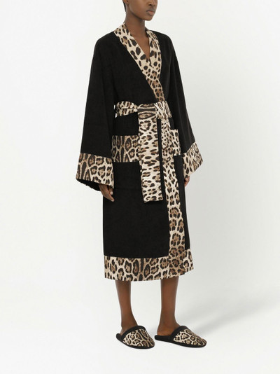 Dolce & Gabbana leopard print-trim bathrobe outlook
