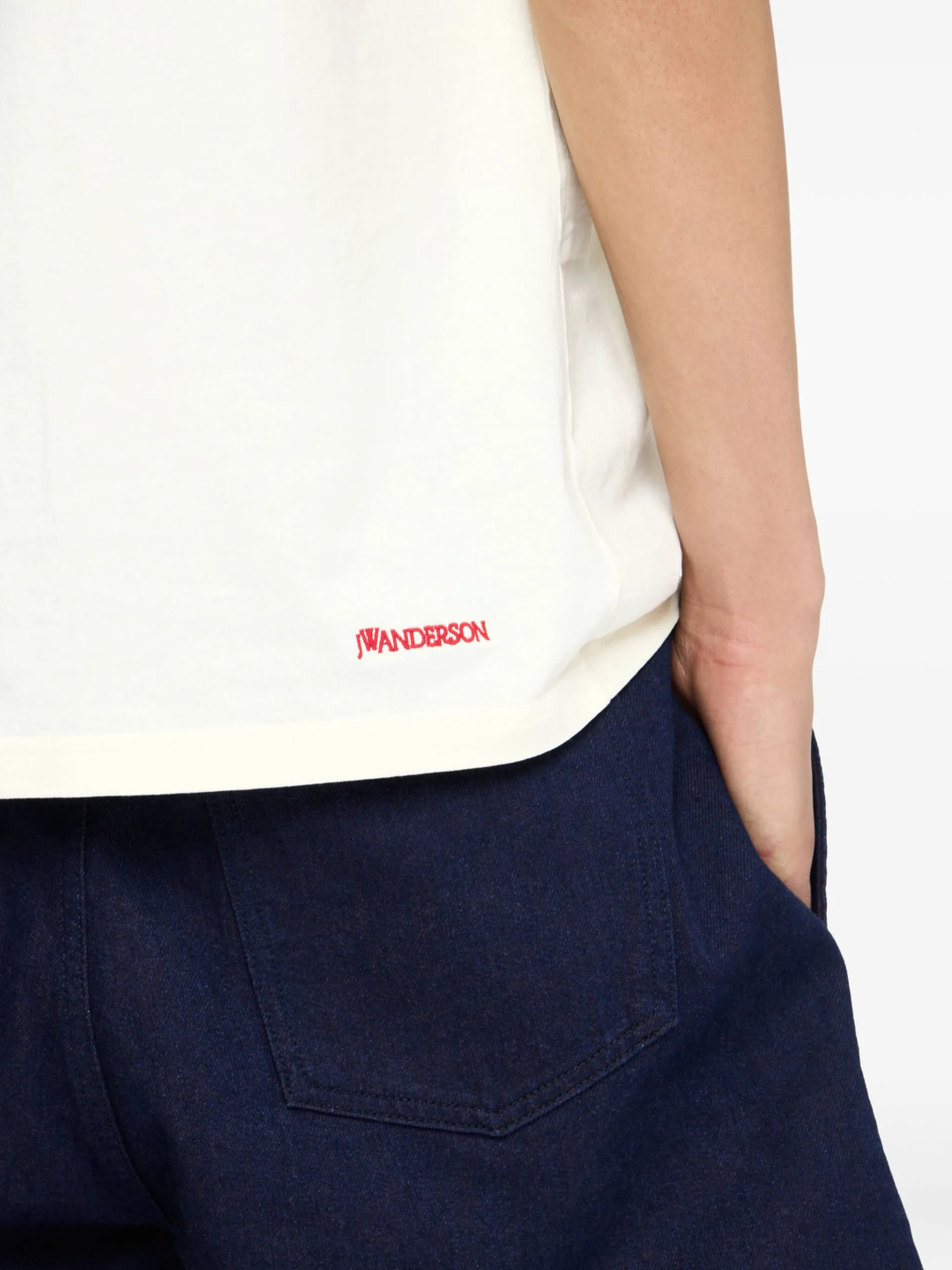 Contrast Embroidery T-Shirt - 5