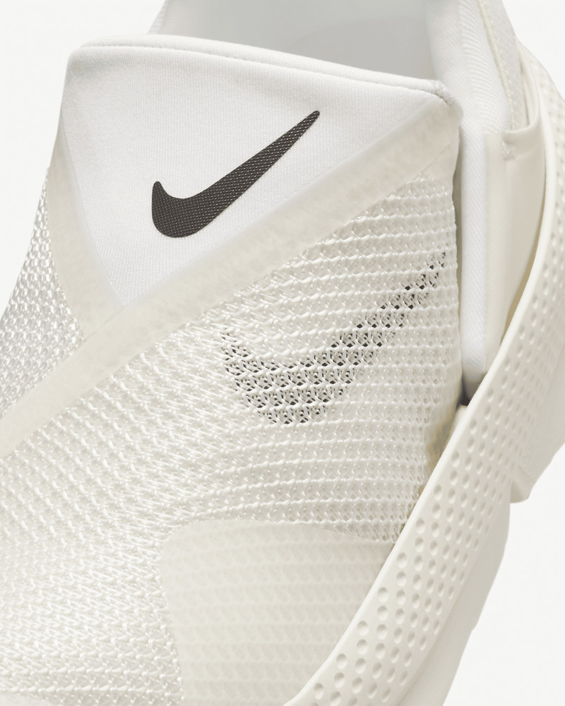 Nike Go FlyEase Easy On/Off Shoes 7