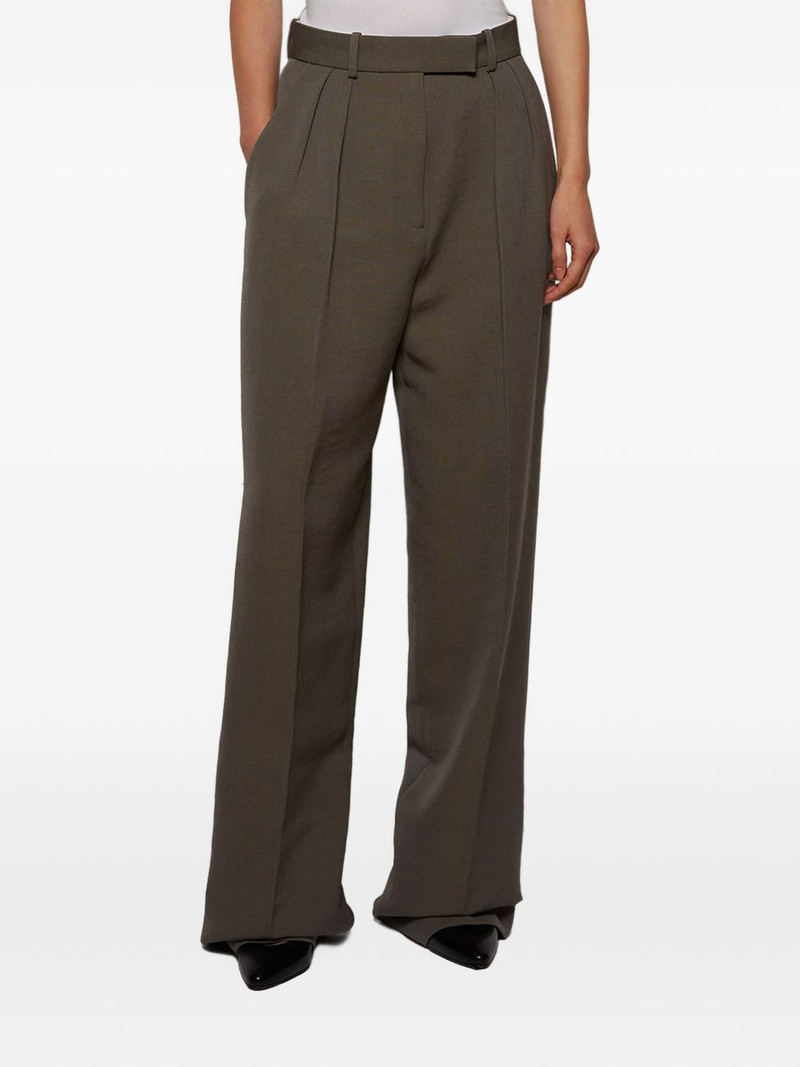 pleated trousers 3