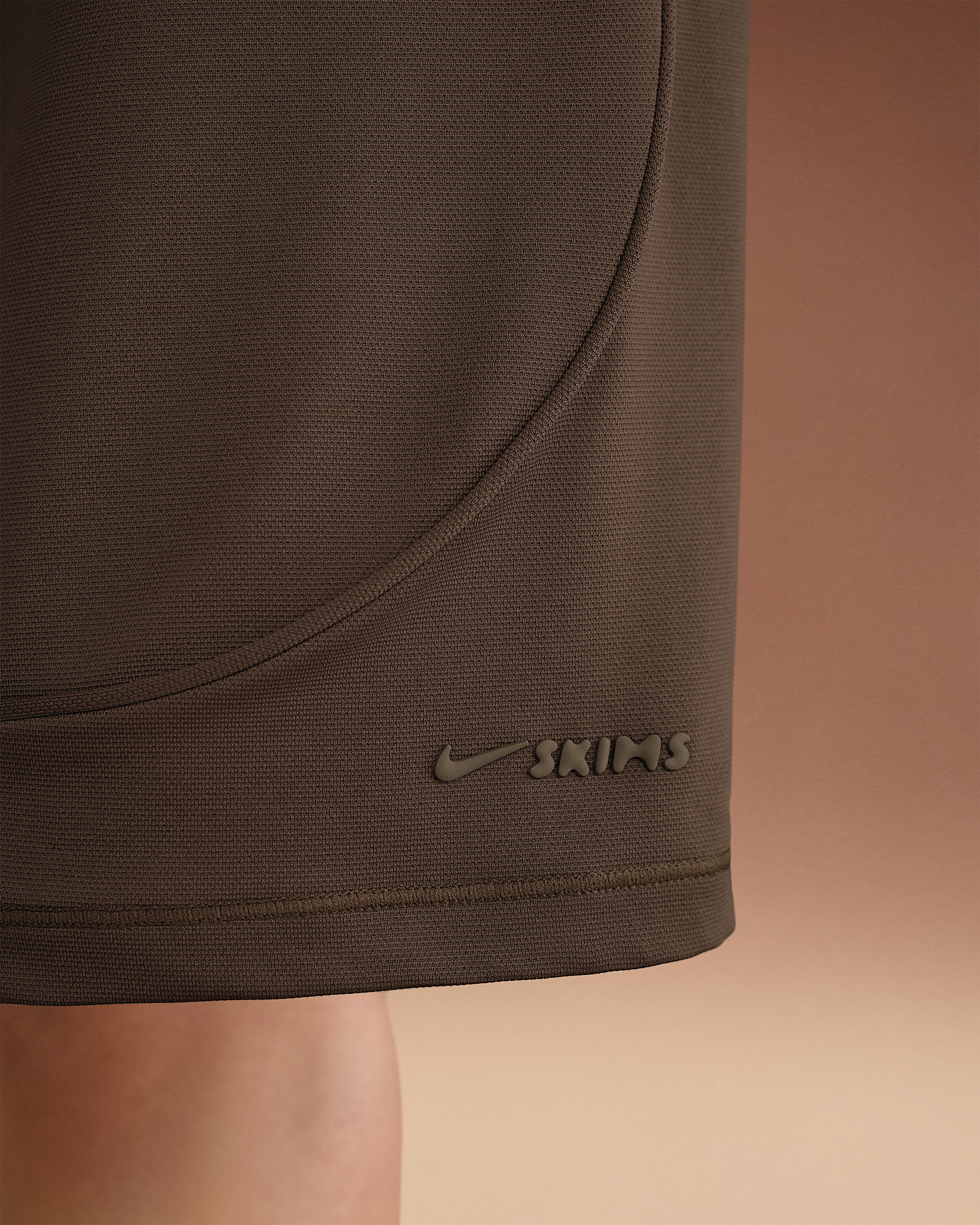 NikeSKIMS Airy Women's Relaxed Shorts - 6