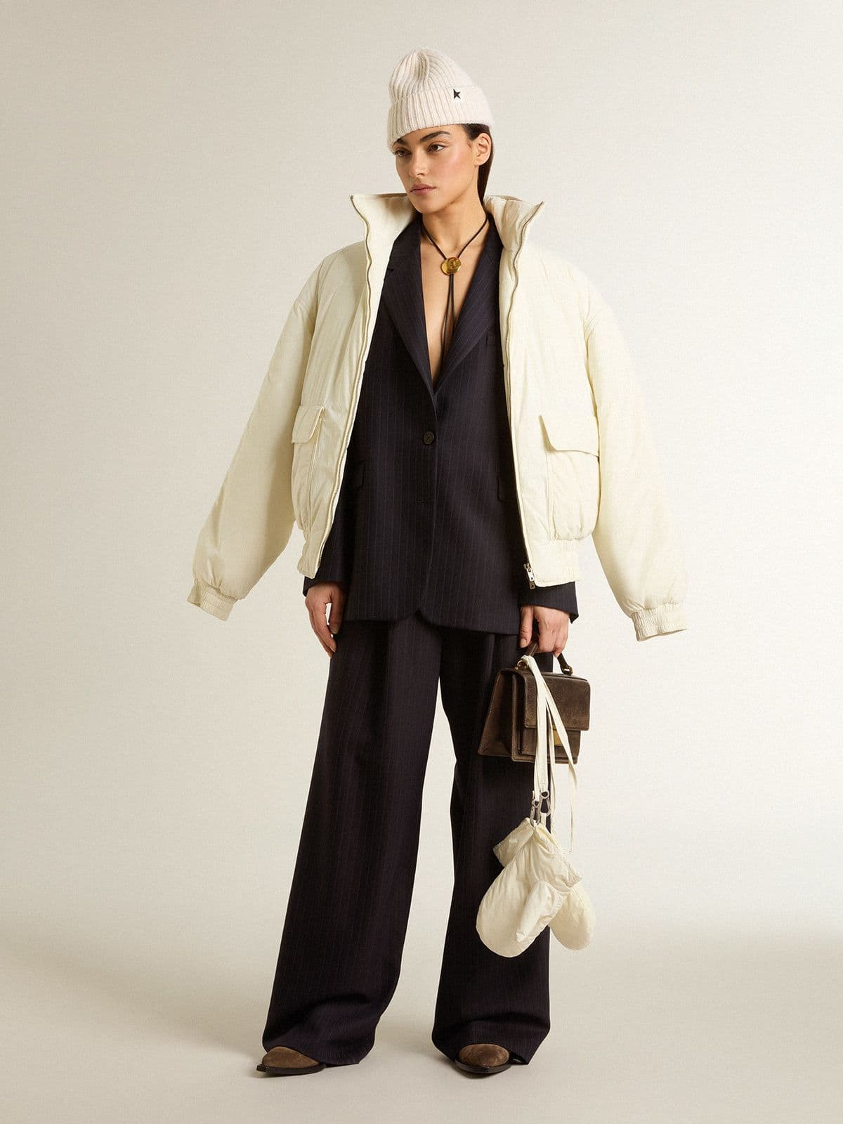 Women’s dark blue tailored trousers with vertical stripe - 3