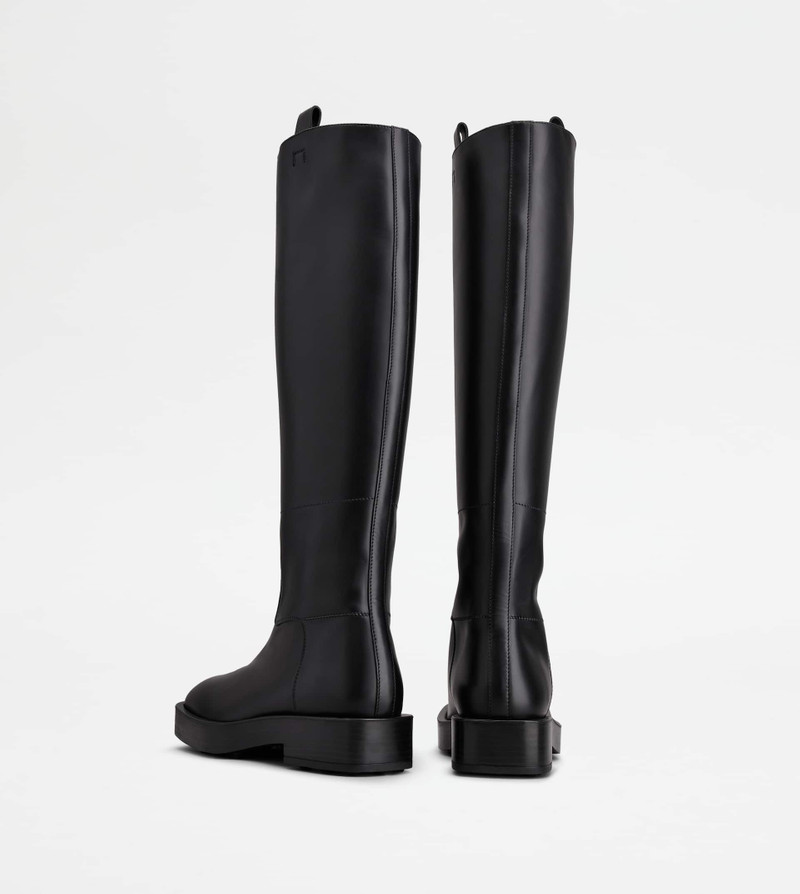 BOOTS IN LEATHER - BLACK 3