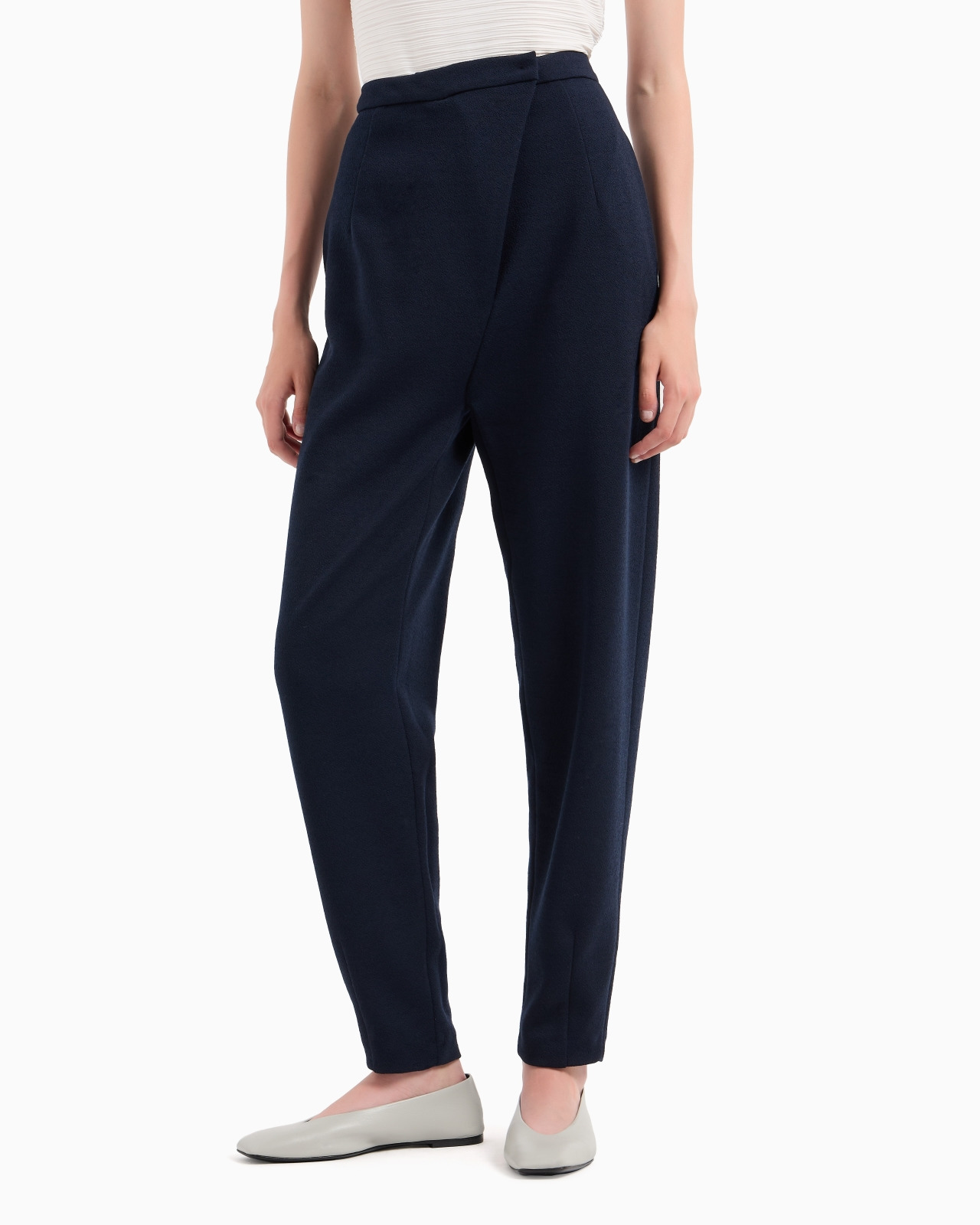 Oval-leg trousers in textured jersey with an off-centre fastening - 2