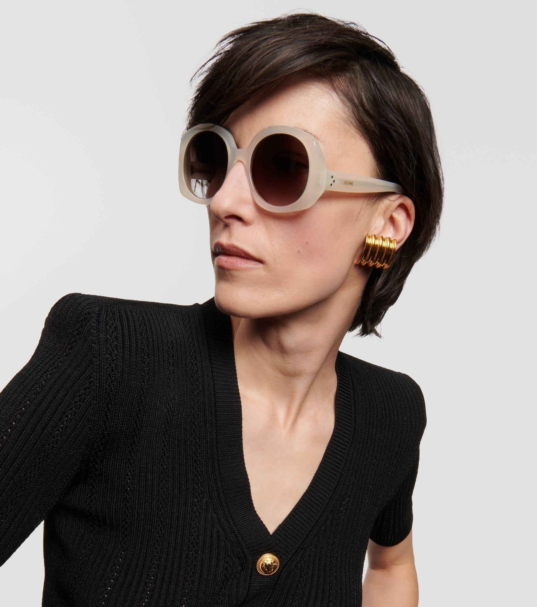 Bold round sunglasses - 3