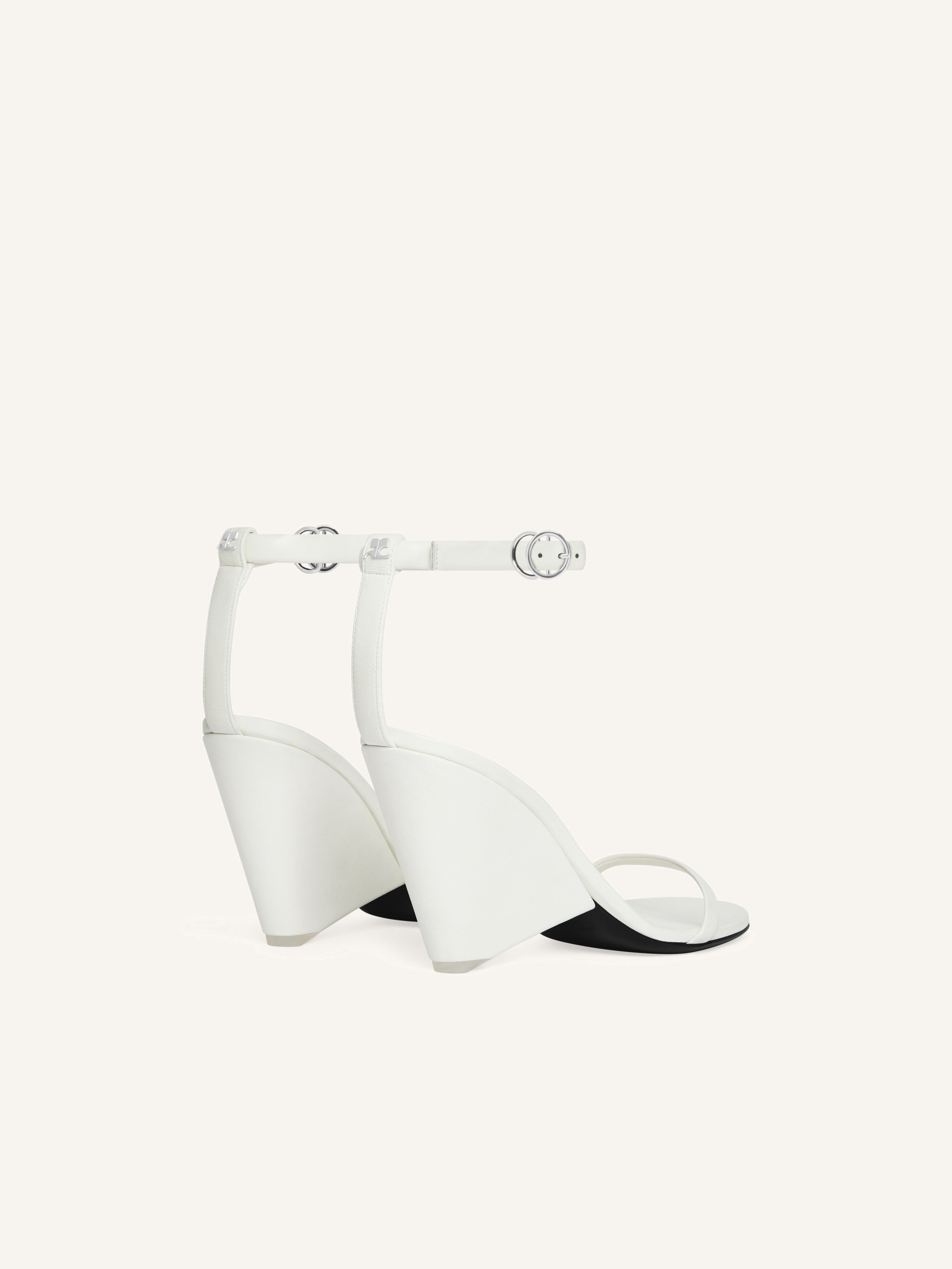 OBLIQUE LEATHER SANDALS - 4