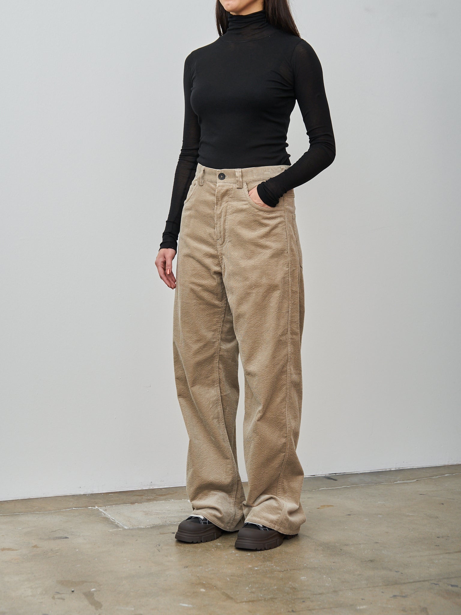 Pavia Corduroy Trouser - Sand - 4