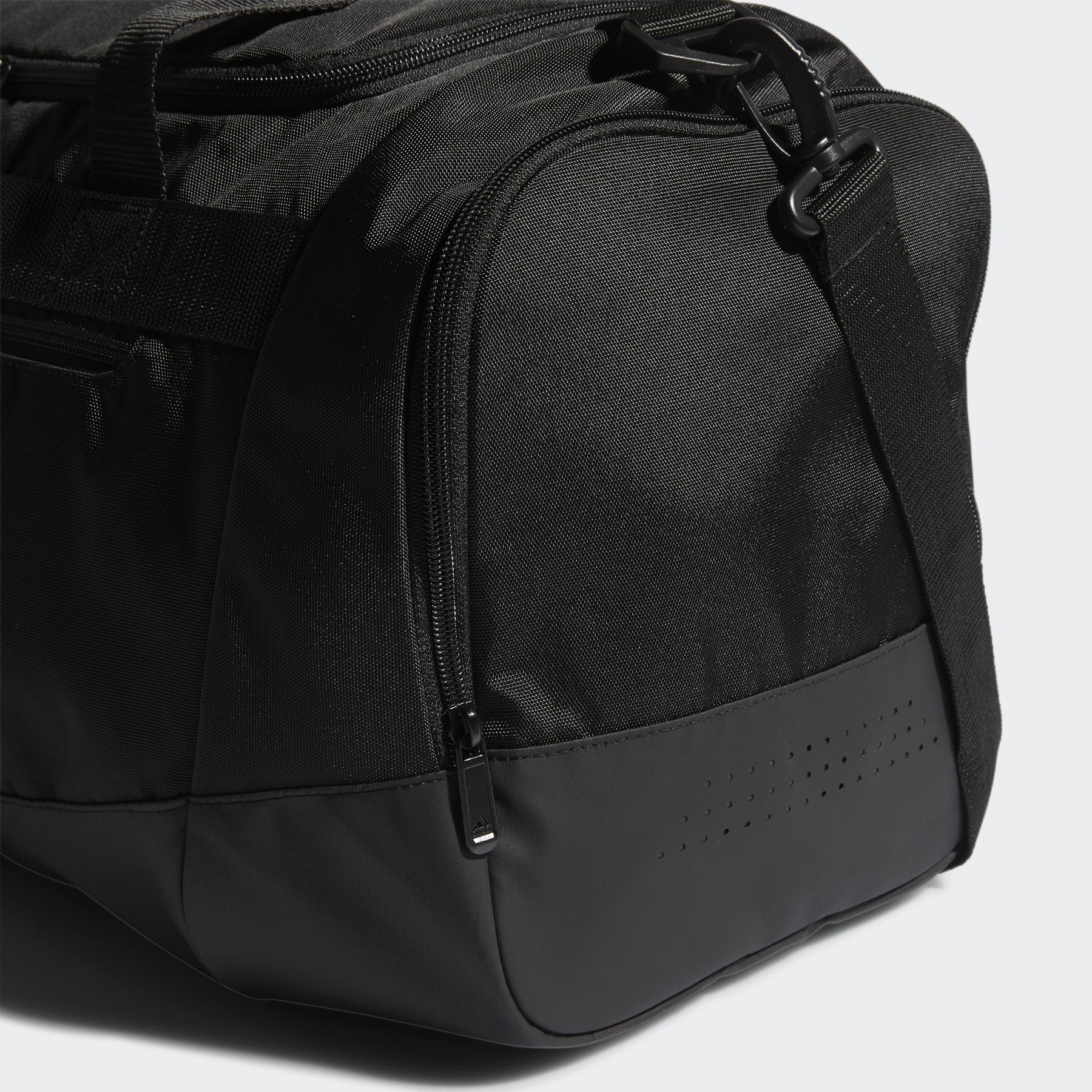 Defender Duffel Bag Small - 7