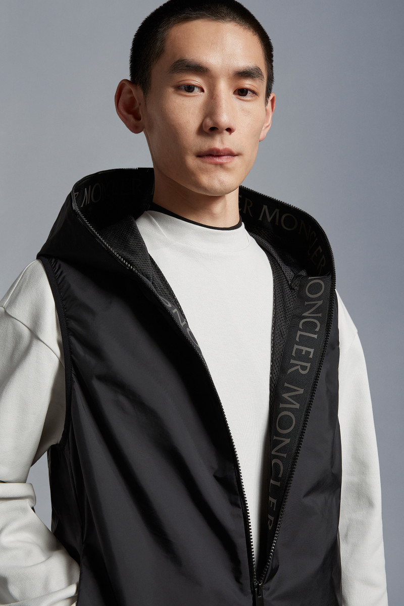 Pakito Hooded Vest 4