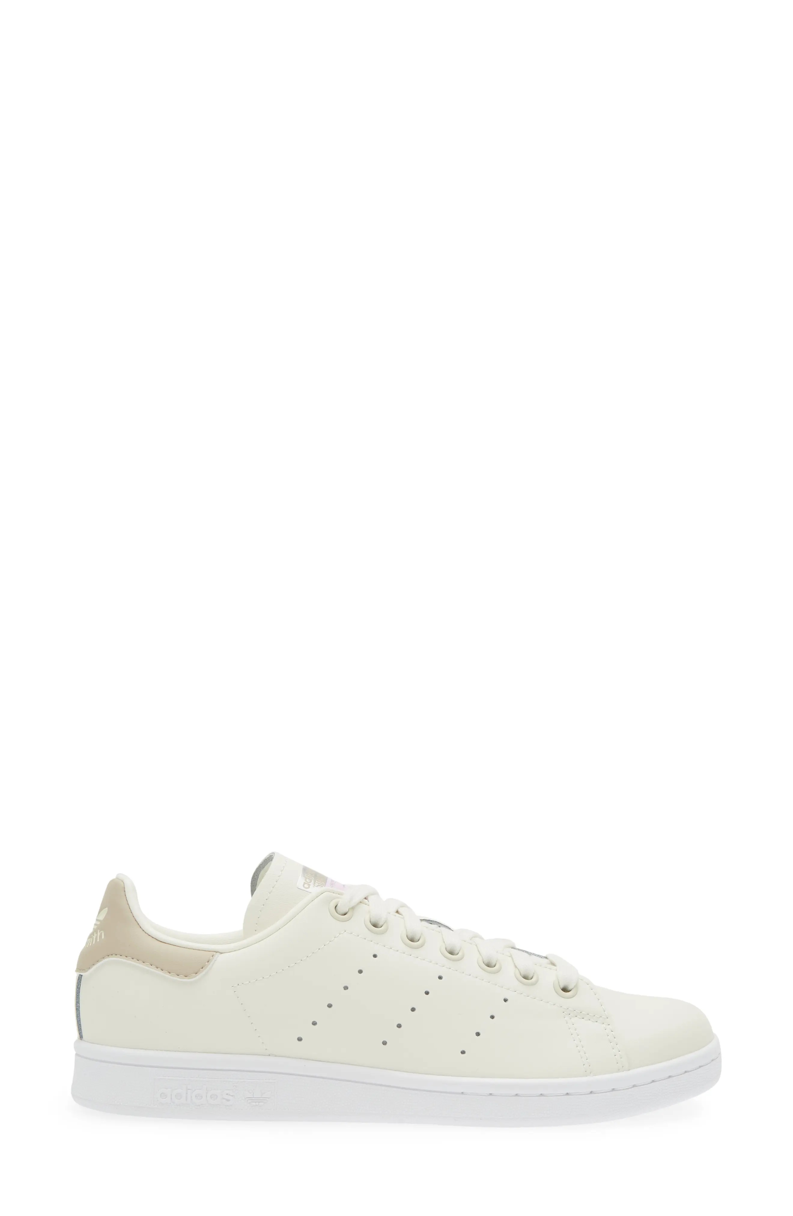 Primegreen Stan Smith Sneaker in Off White/Beige/Silver - 3