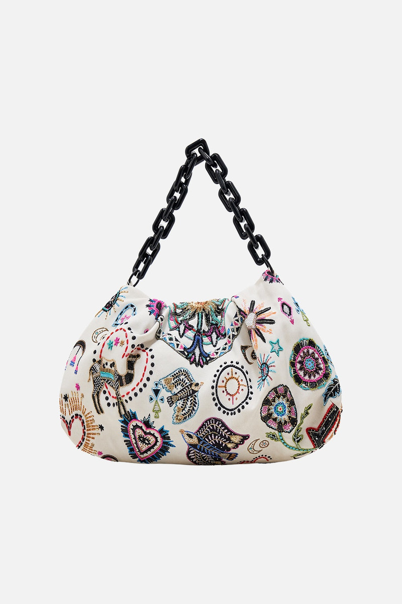 OVERSIZED CLUTCH WITH CHAIN 1