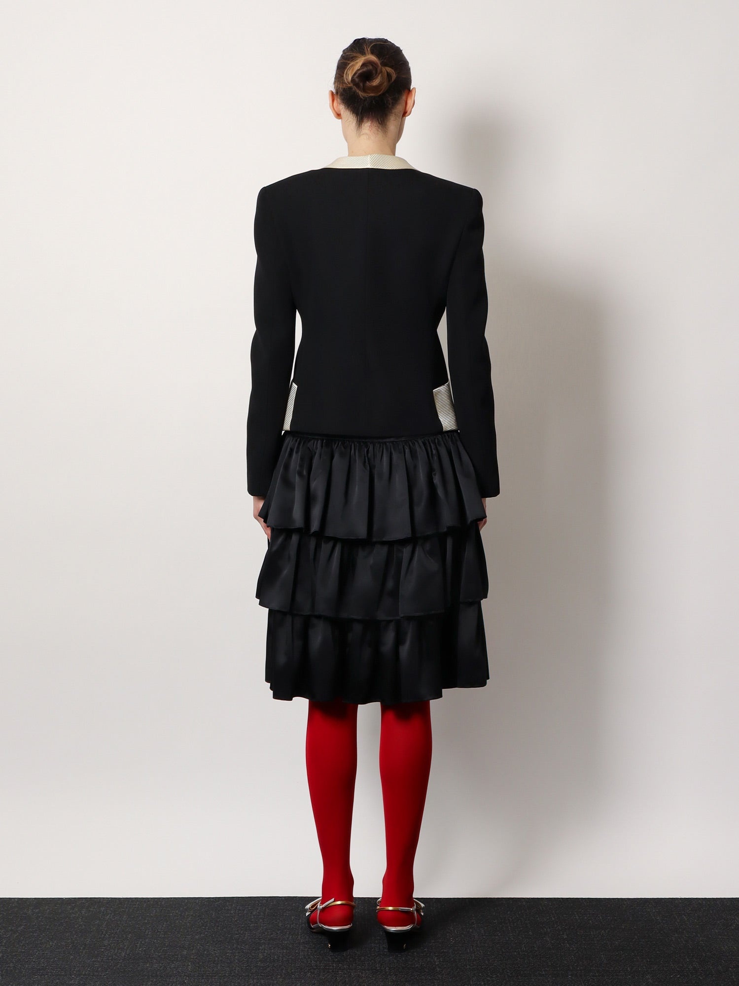 Valentino Crepe Couture Blazer With Ottoman Plastron And Bows With Sequins - 3