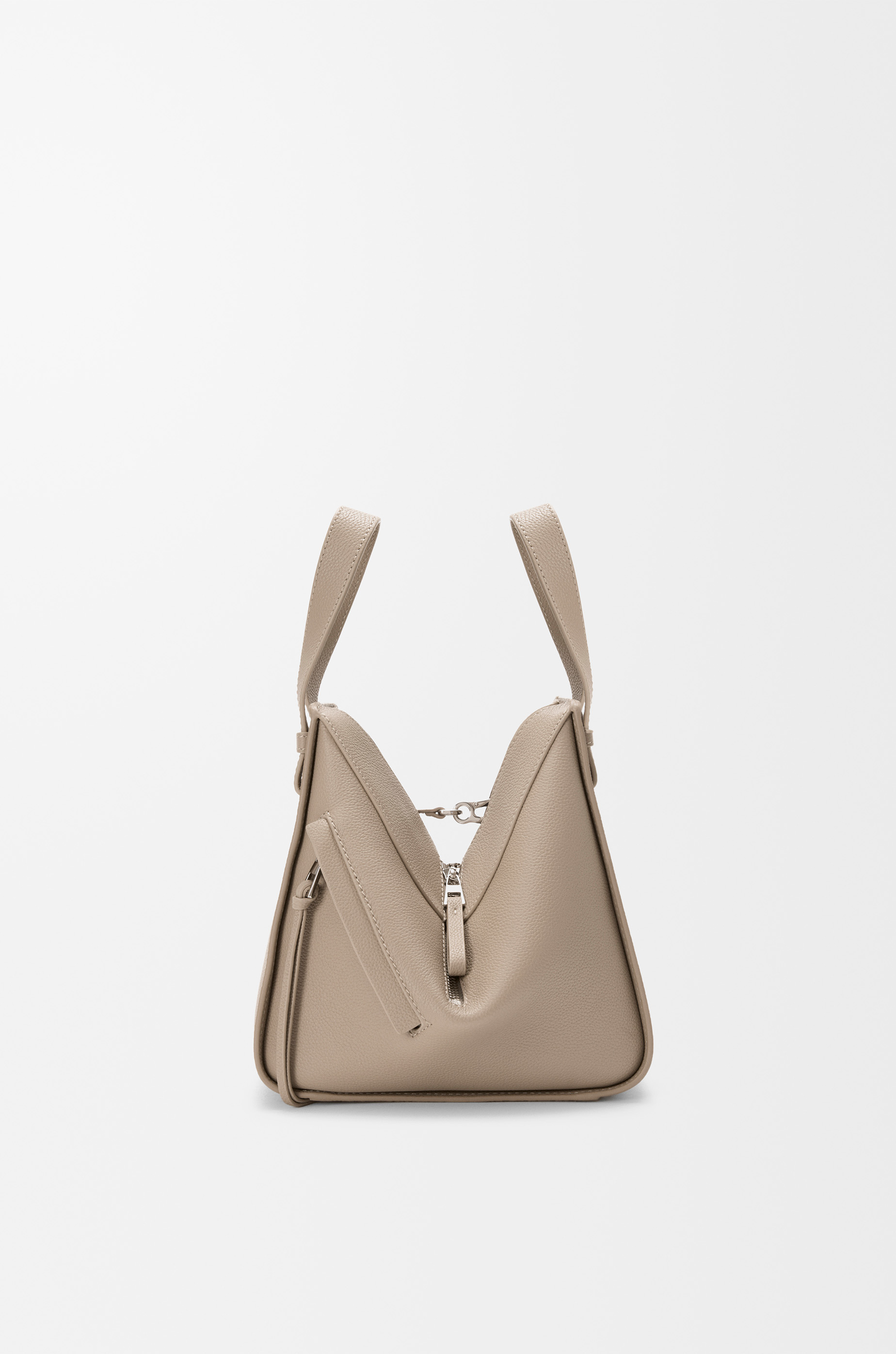 Compact Hammock bag in soft grained calfskin - 3