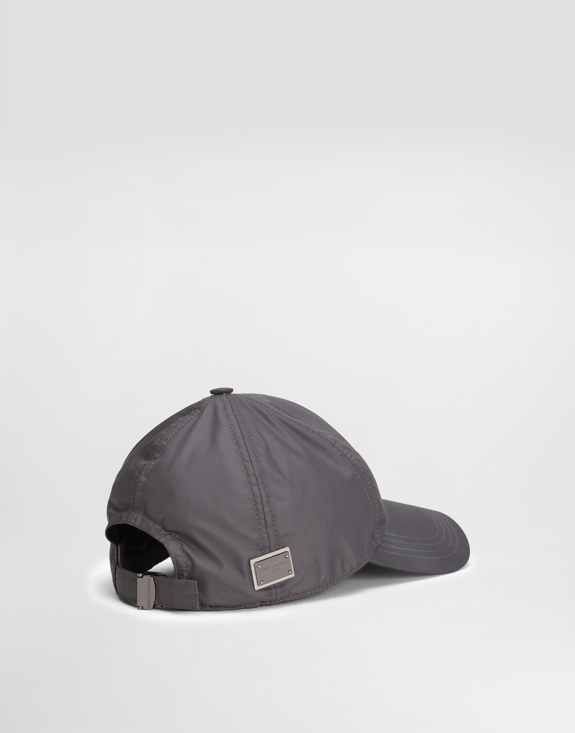 Baseball cap with logo - 2