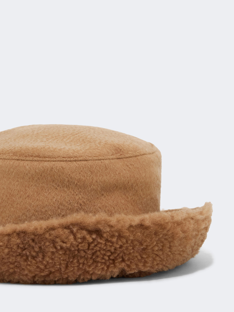 Max Mara FIDUCIA Reversible camel and Teddy fabric cloche hat - CAMEL outlook