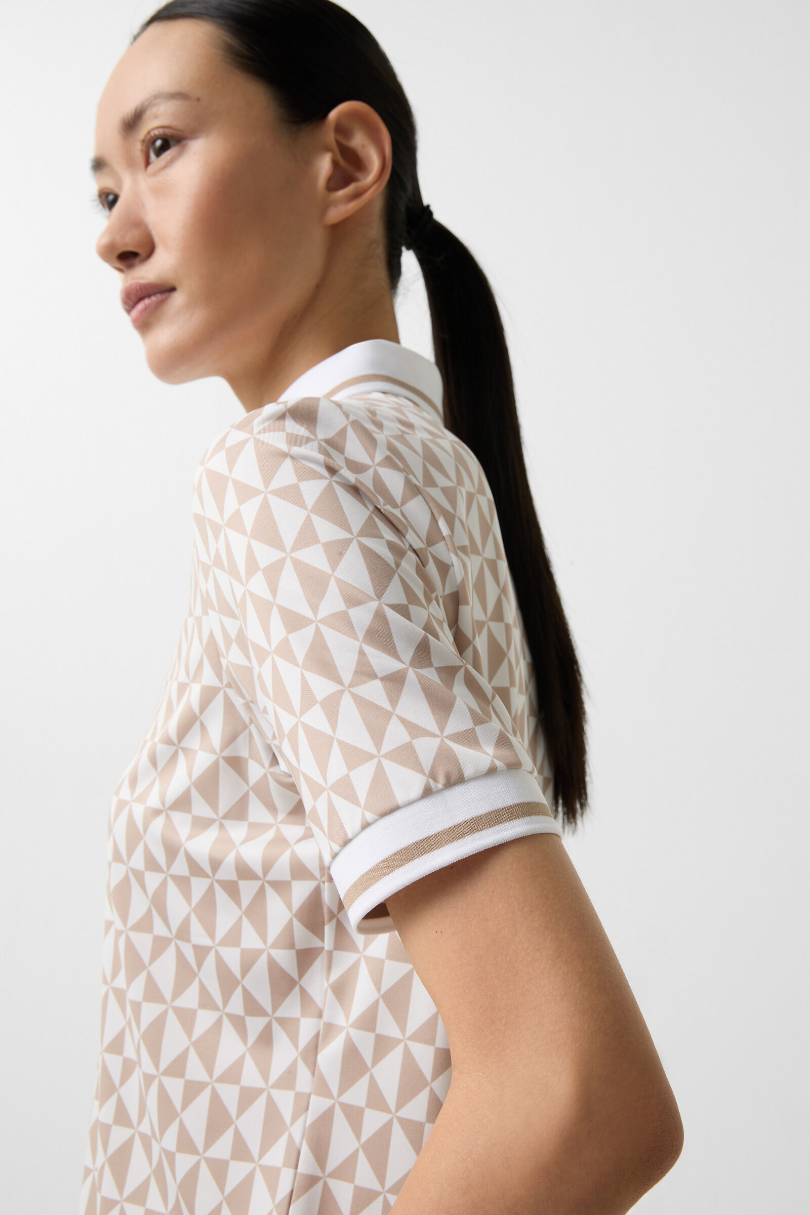 Calista functional short-sleeved top in Beige/Off-White - 5
