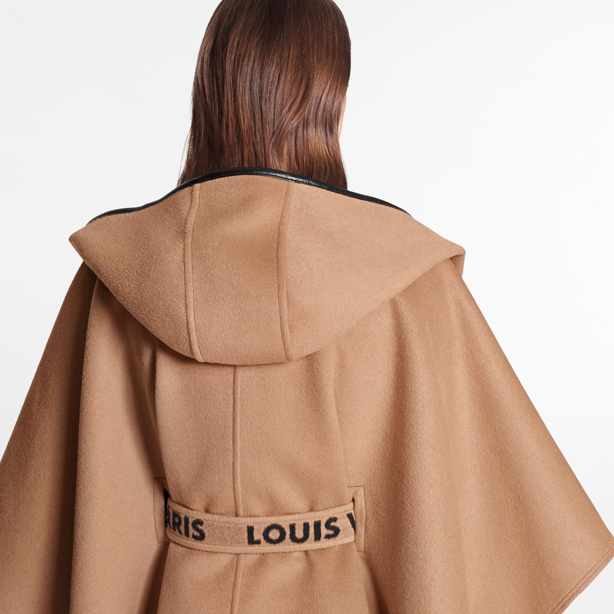 Louis Vuitton Black and Wool Calfskin Leather Trim Zip Hooded Cape For Sale  at 1stDibs  louis vuitton hooded cape coat with belt, louis vuitton  poncho, louis vuitton cape coat