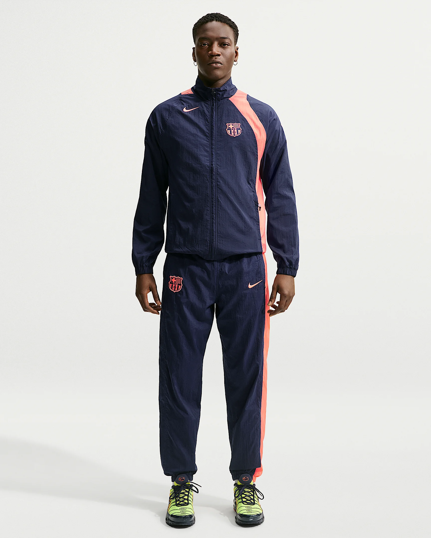 FC Barcelona Third Men's Nike Total 90 Soccer Woven Track Pants - 1
