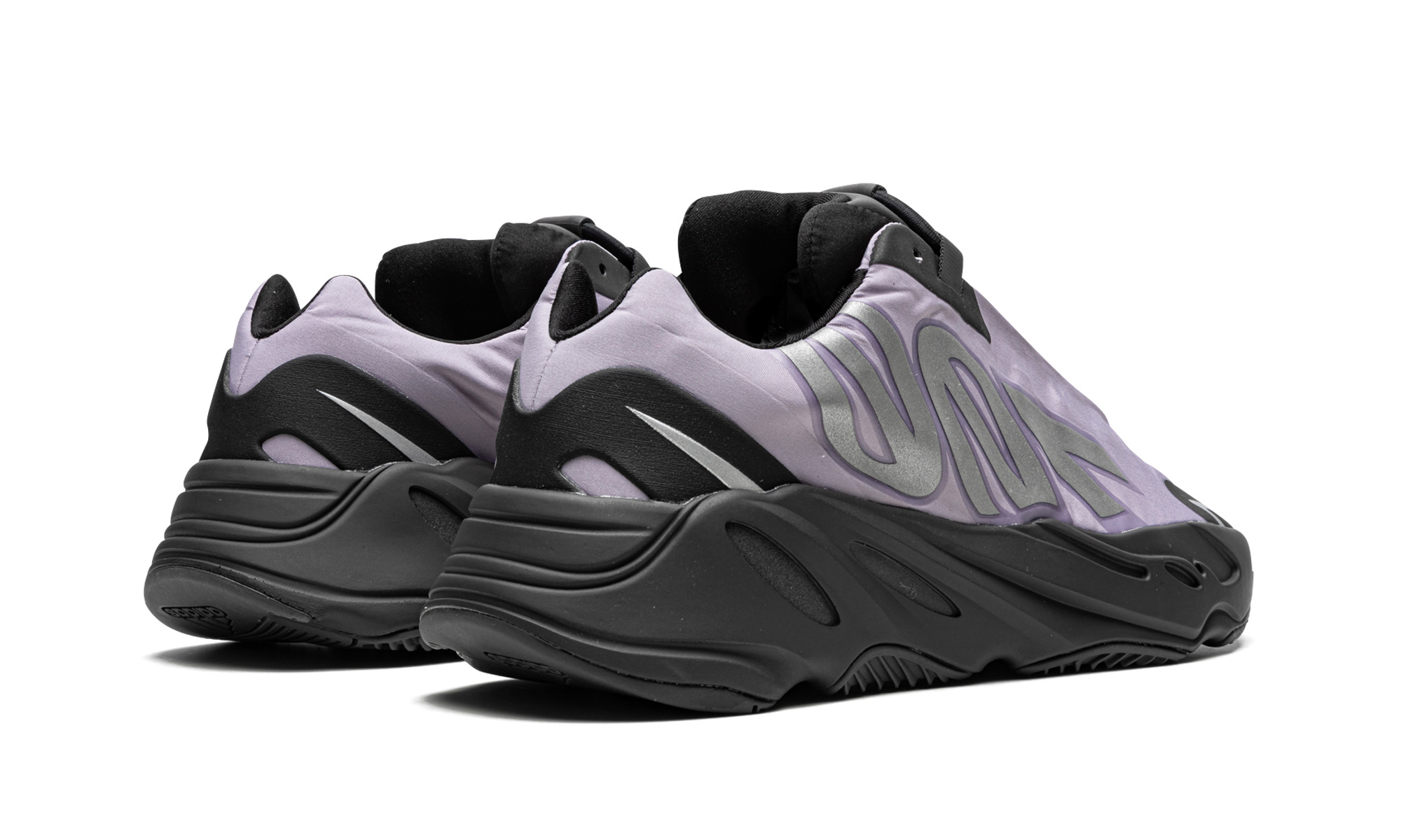 Yeezy 700 MNVN - 3