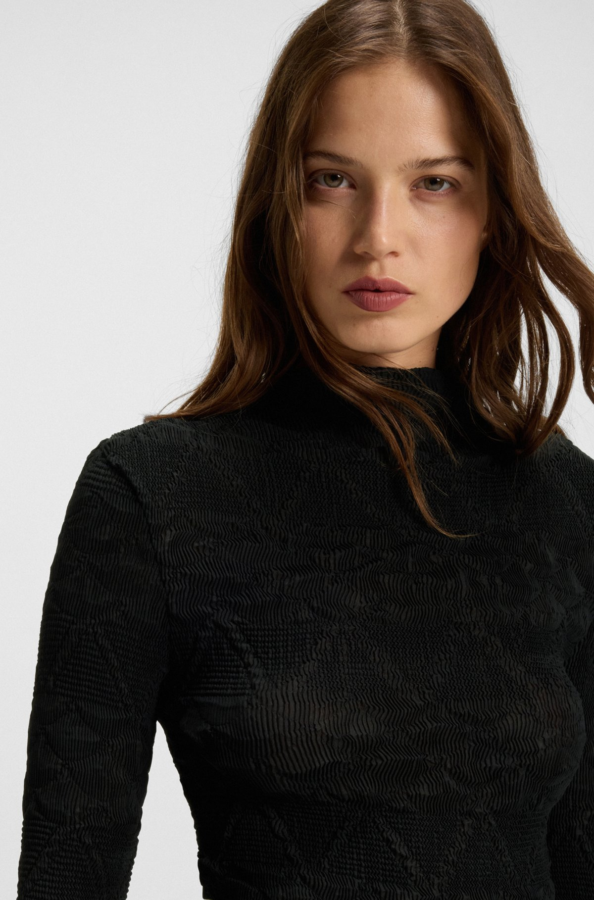 LONG-SLEEVED TOP WITH GEOMETRIC PLISSÉ - 5